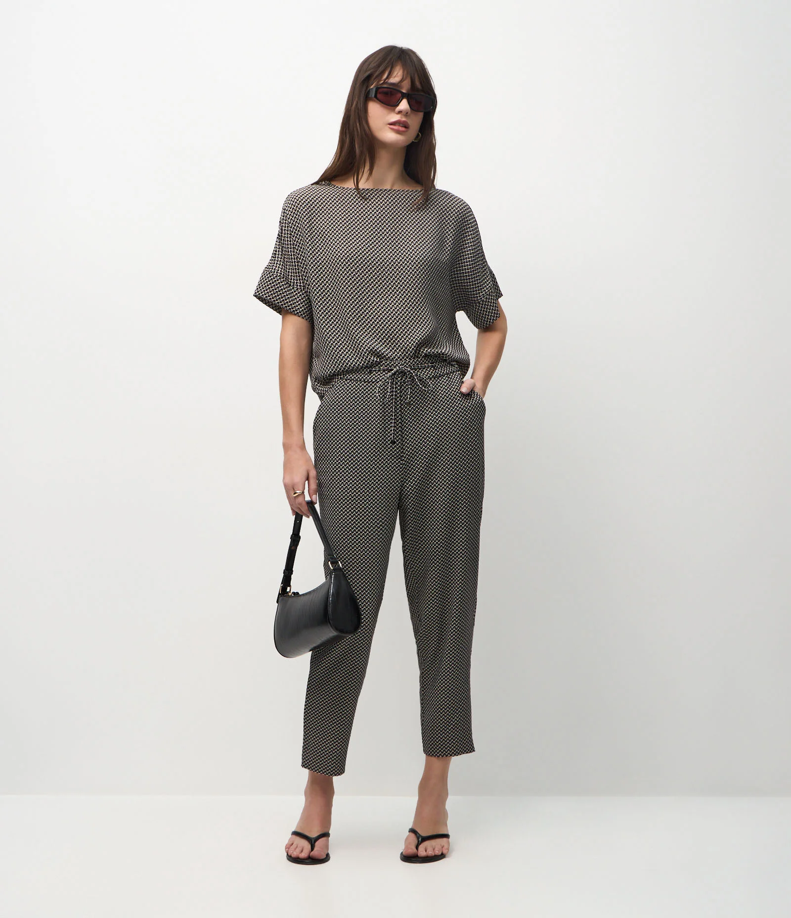 Calça Fluída Alfaiatada em Crepe Pied-de-Poule Preto 1