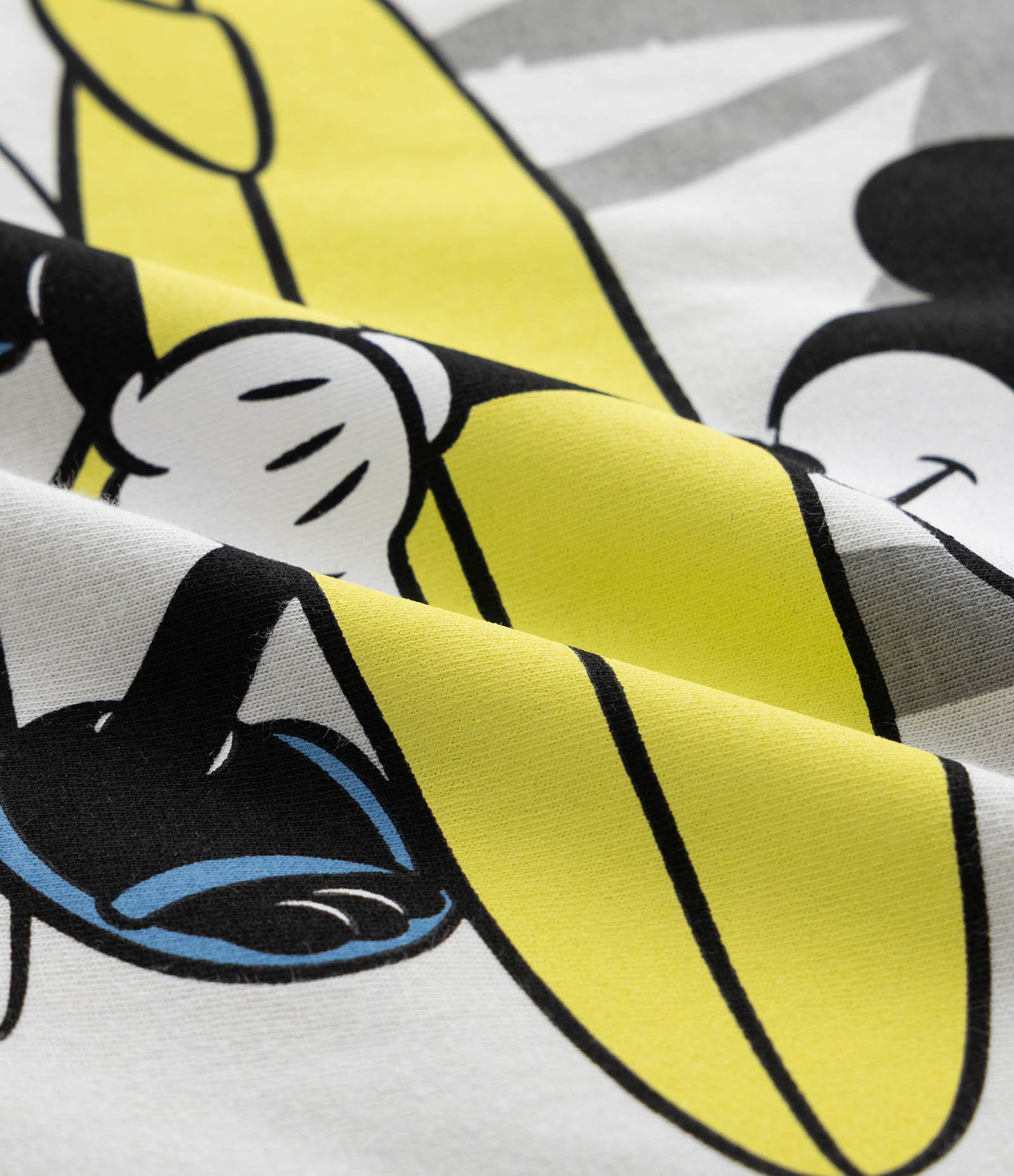 Pijama Curto Infantil com Estampa Mickey Mouse - Tam 5 a 12 anos Cinza/Amarelo 7