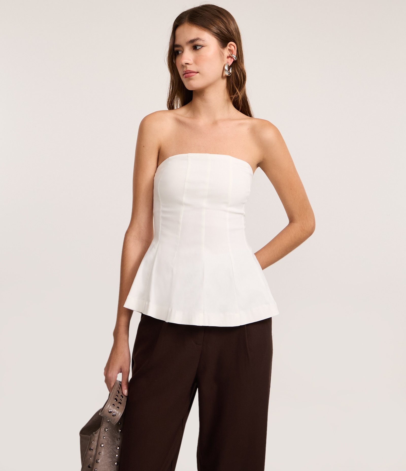 Calça Reta em Alfaiataria com Meio Cinto Marrom 2