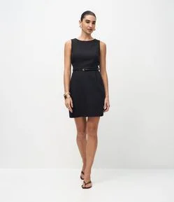 Vestido Curto em Crepe com Pregas Frontais e Cinto em PU