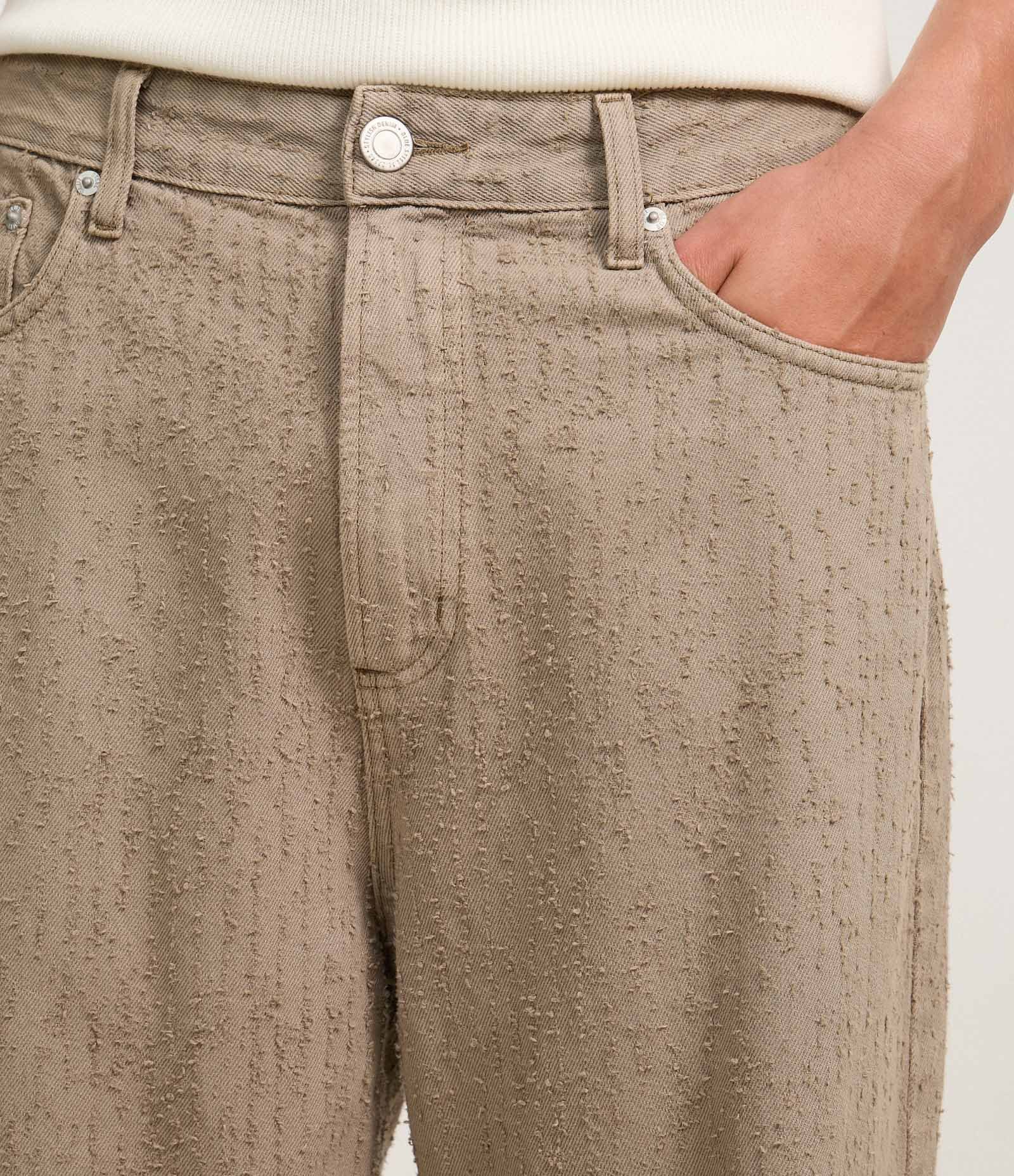 Calça Super Baggy em Sarja Texturizada Bege 3
