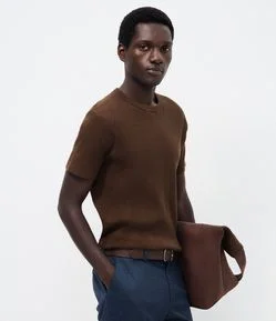 Camiseta Slim em Tricô com Mix de Texturas