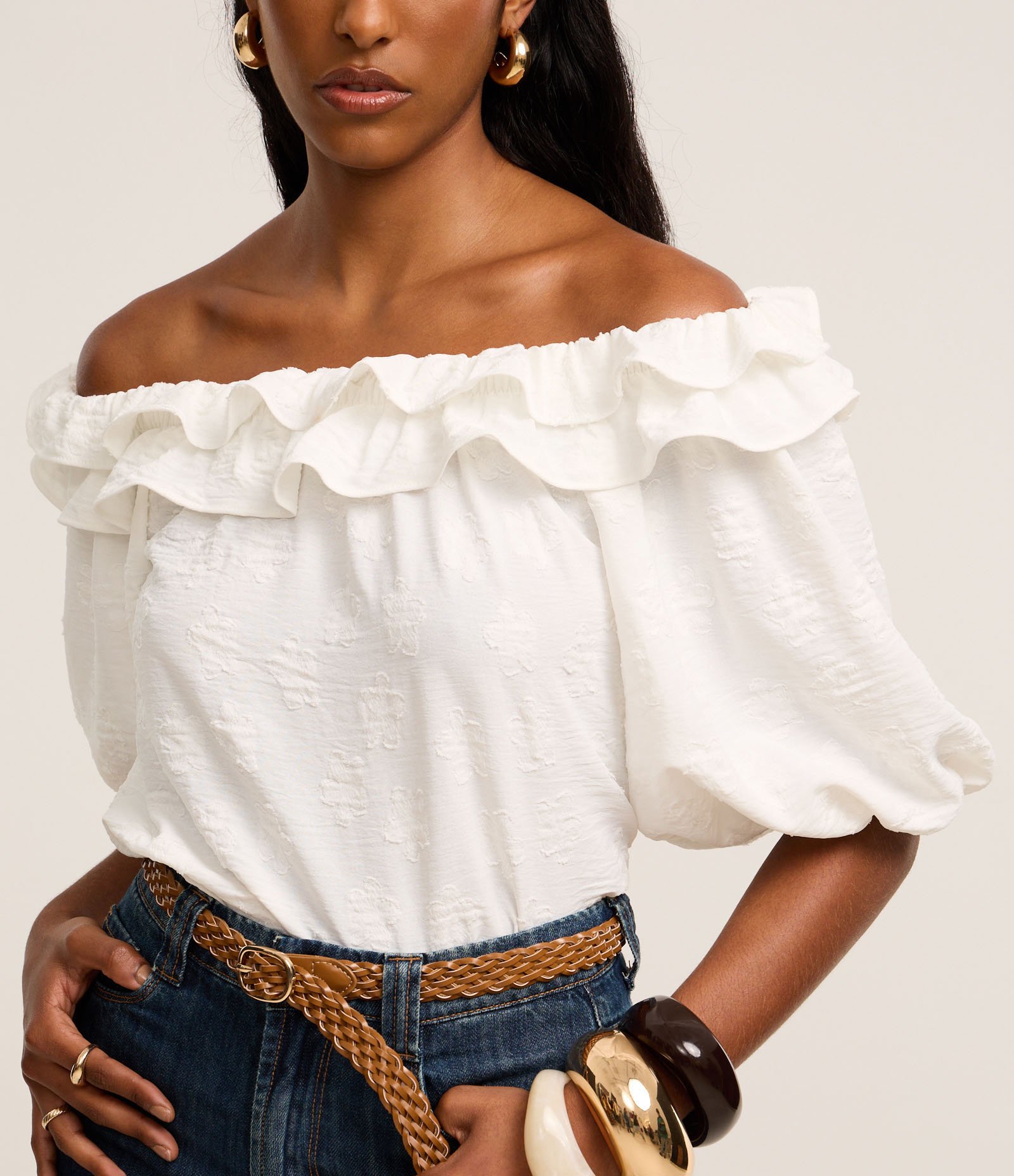 Blusa Texturizada Ombro a Ombro com Branco 4