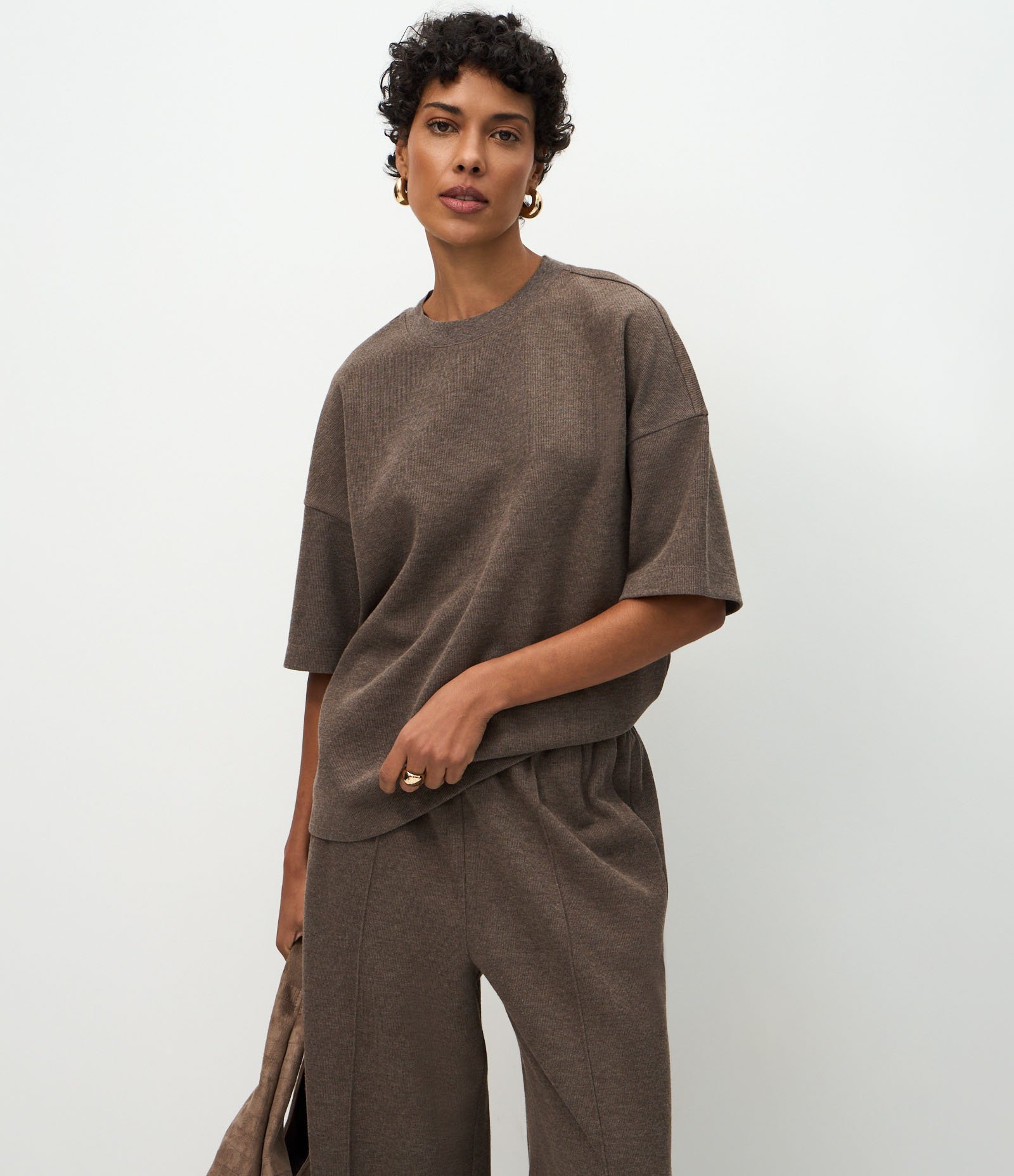 Blusa Moletom Oversized com Manga Curta Marrom 1