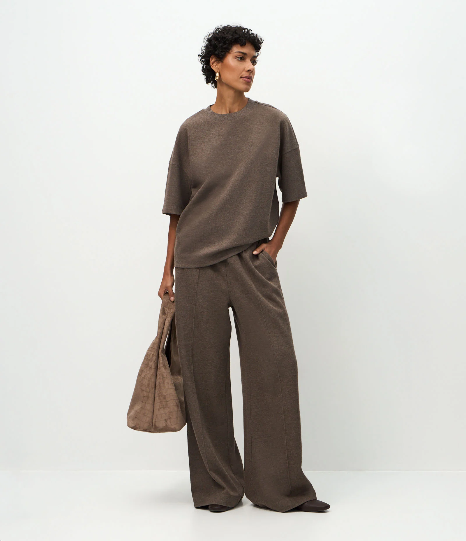 Calça Wide Leg em Moletom Sem Felpa Marrom 1