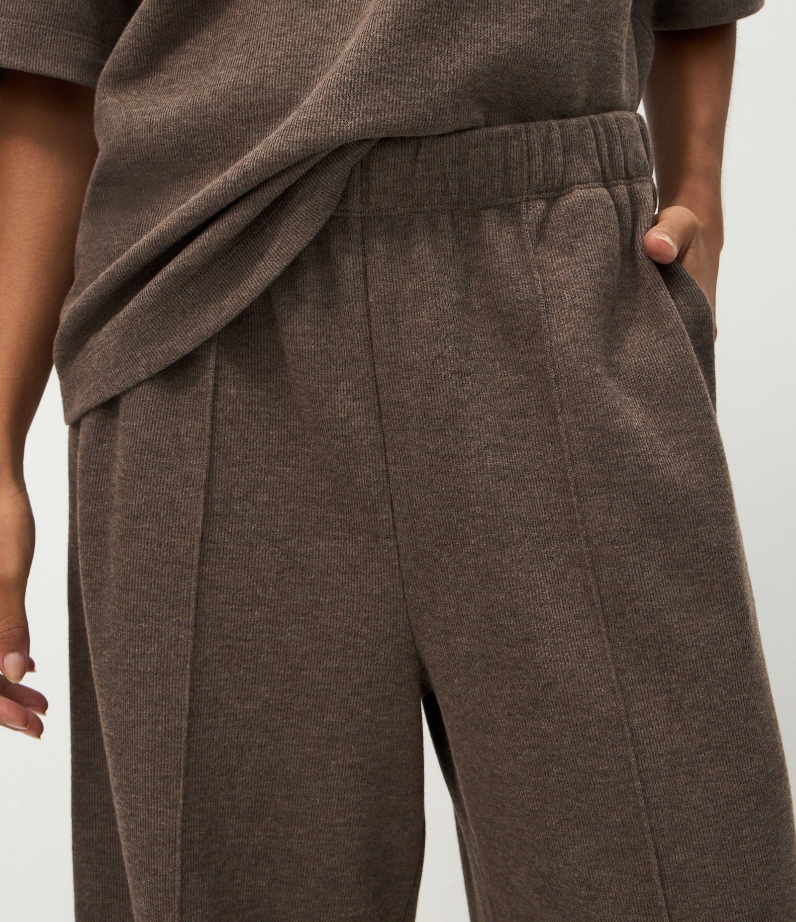 Calça Wide Leg em Moletom Sem Felpa Marrom 4