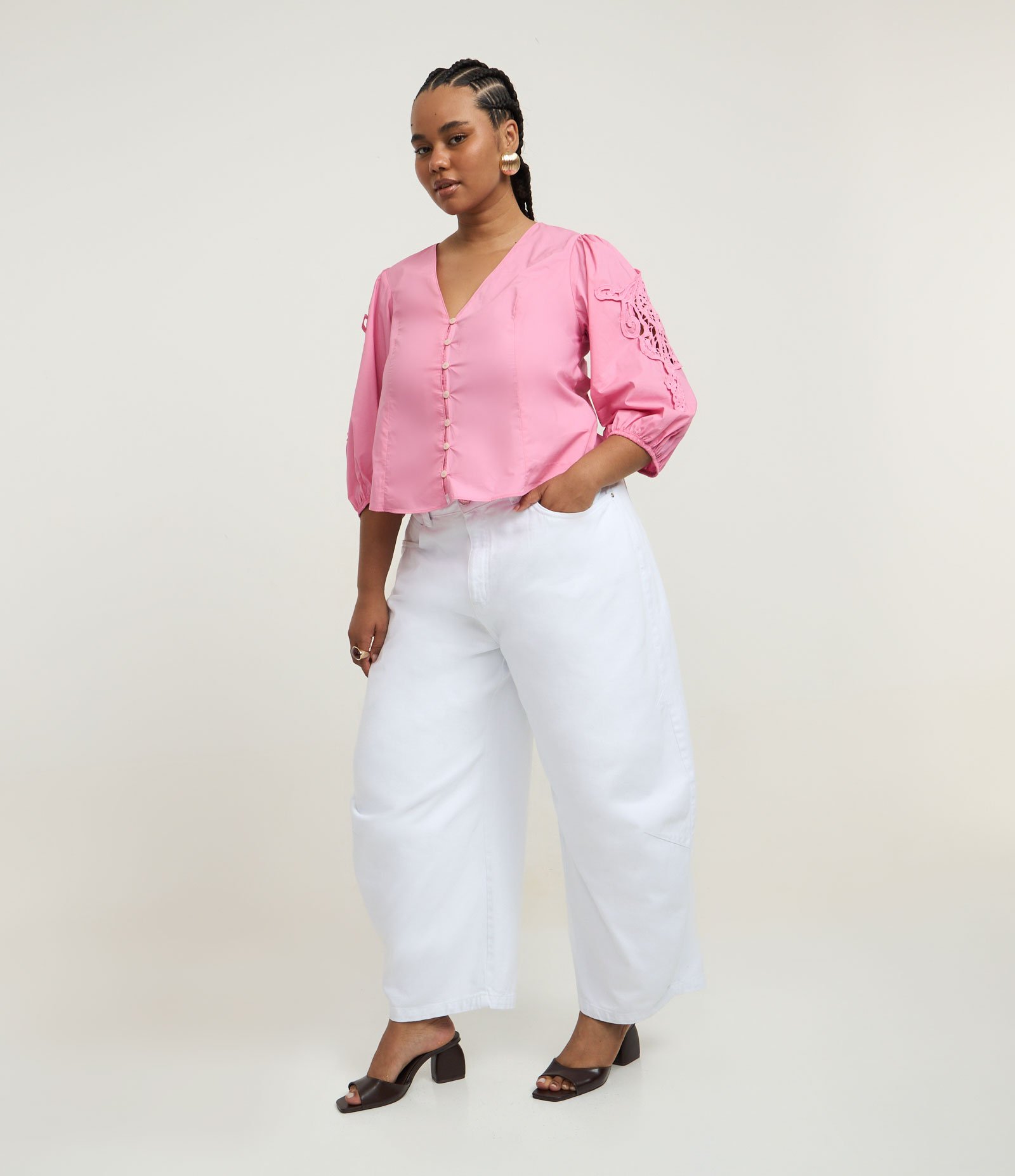 Blusa Manga 3/4 em Tricoline com Richelieu Curve & Plus Size Rosa 3
