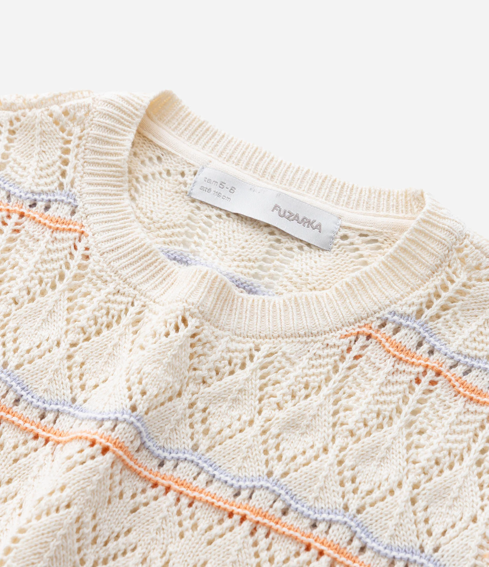 Camiseta Infantil Relaxed em Tricô com Detalhes em Crochê  - Tam 5 a 14 Anos Bege 6