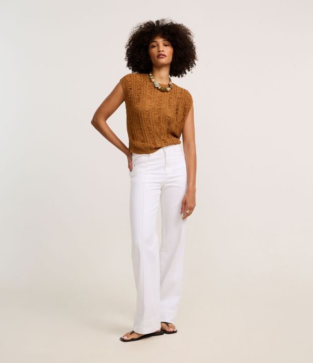 Calça Reta Comfort Cintura Alta em Sarja