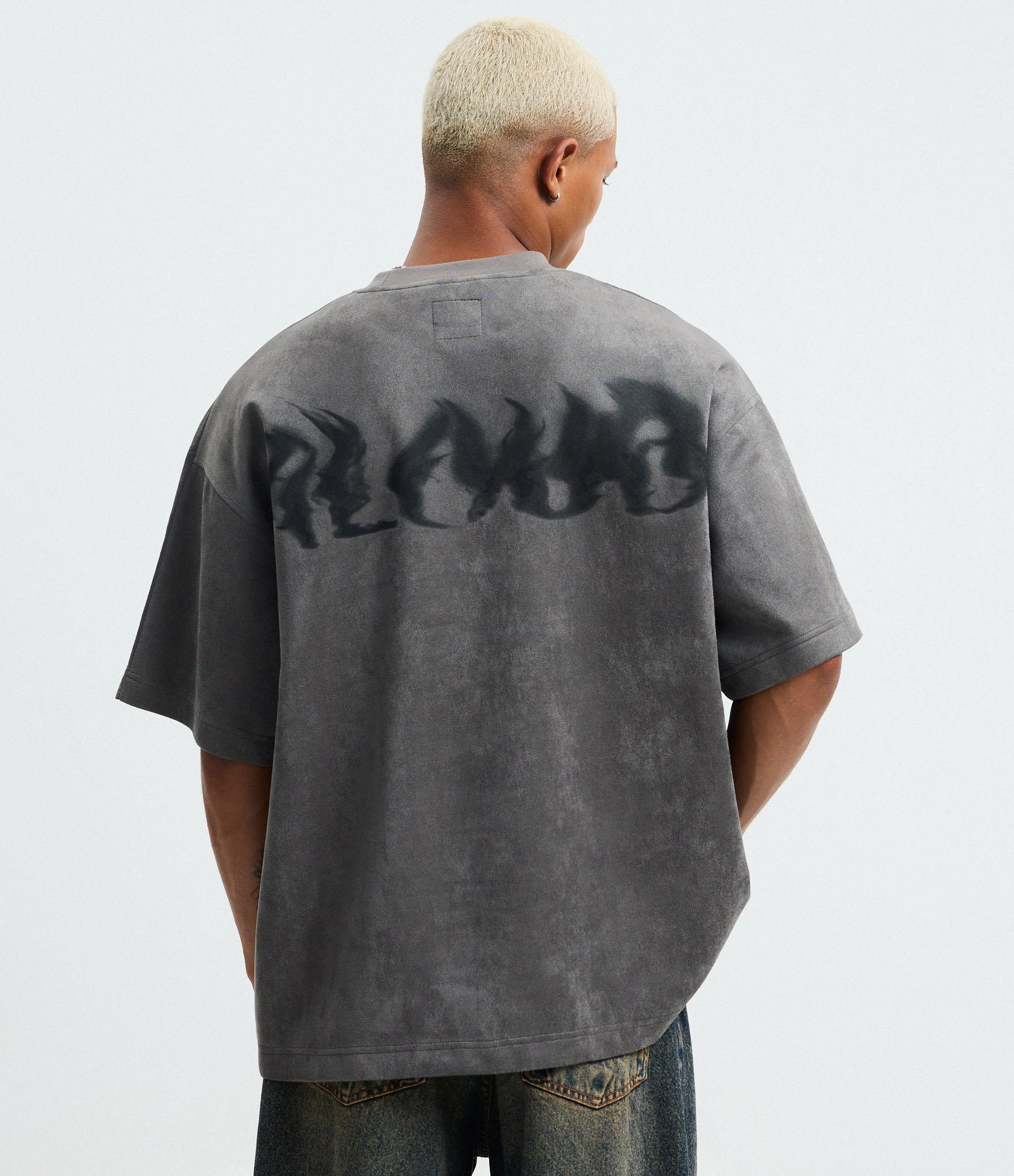 Camiseta Oversized em Suede com Estampa Lettering e Bordado Cinza 3