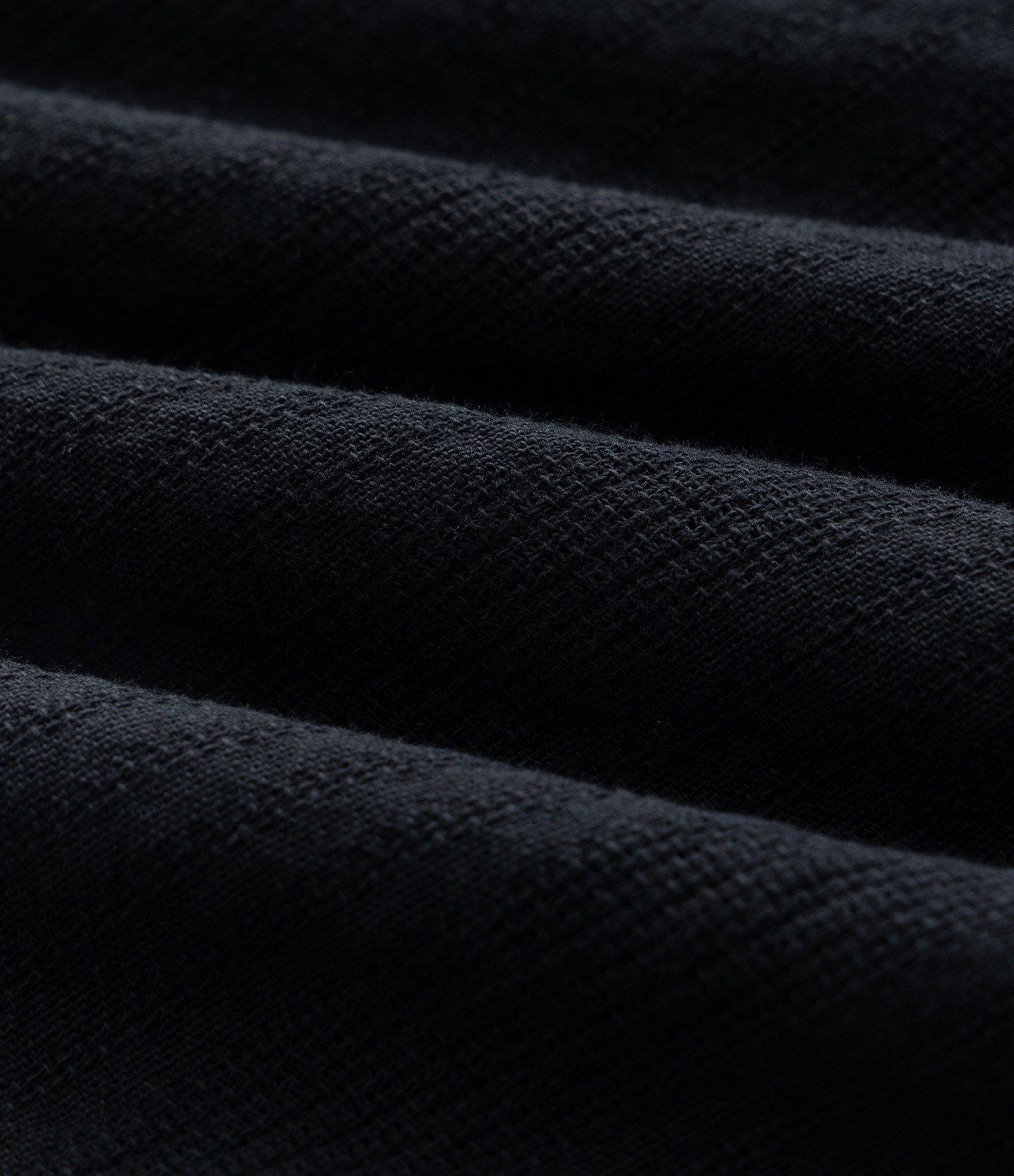 Bermuda Slim Texturizada com Cós Elástico Preto 5