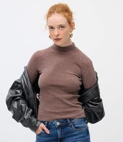Blusa Slim Texturizada com Gola Alta e Manga Longa