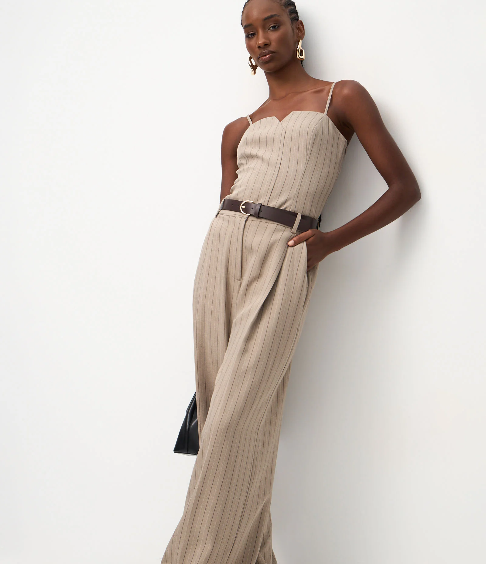 Calça Wide Leg em Alfaiataria com Cinto em PU Bege 2