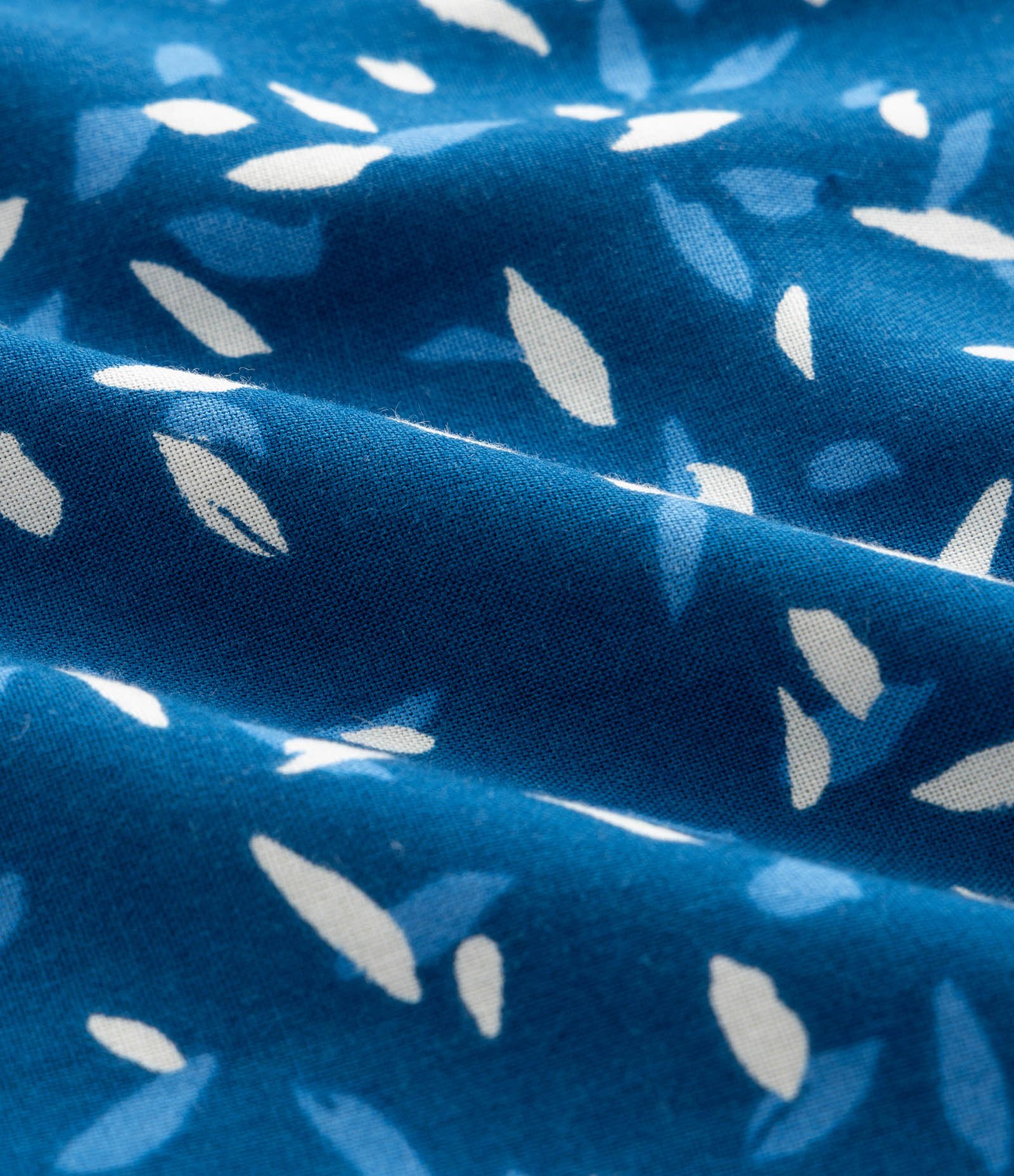 Short em Viscose com Estampa Sementinhas Curve & Plus Size Azul 3