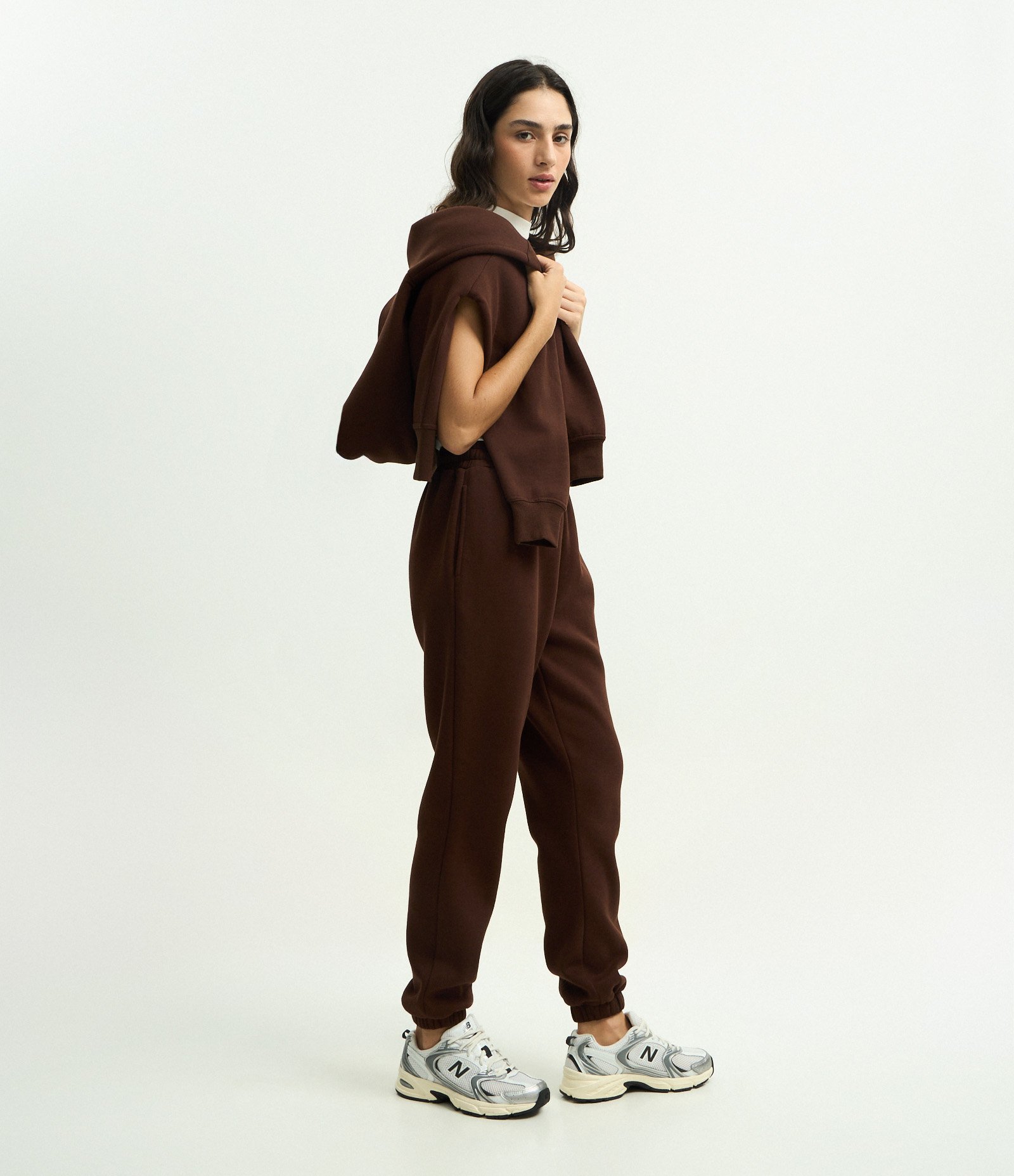 Calça Jogger em Moletom com Cós com Elástico Marrom 4