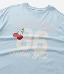 Camiseta Over Infantil com Estampa de Cereja e Lettering California - Tam 5 a 14 Anos