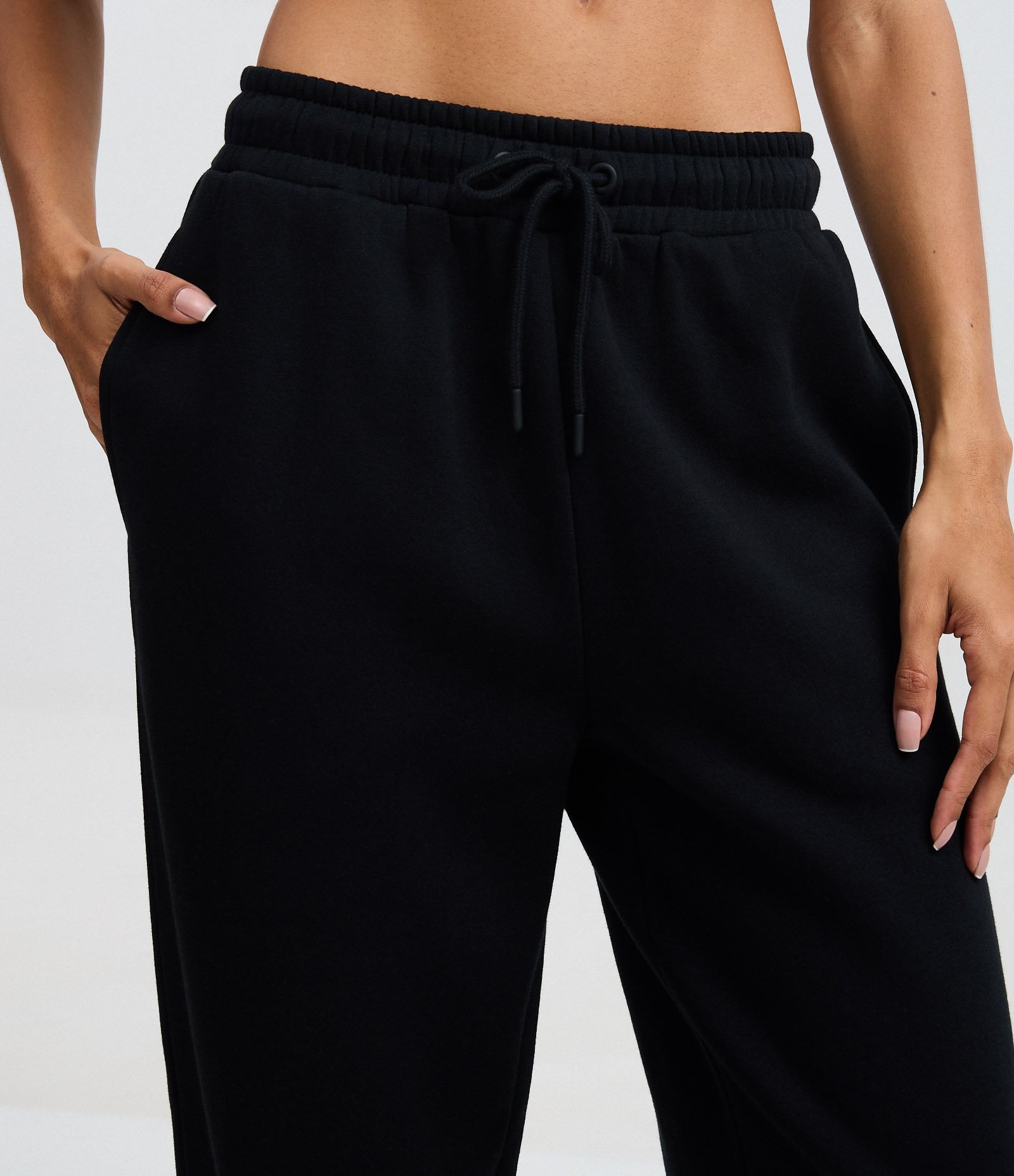 Calça Reta em Moletom com Felpa e Cós Ajustável Preto 3
