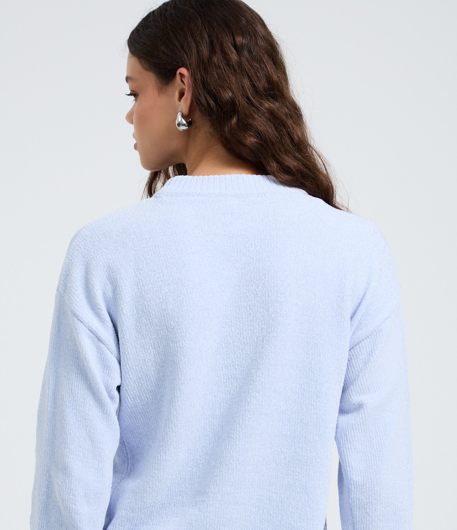 Blusa Slim em Tricô Chenille com Gola Redonda Azul Suave 4