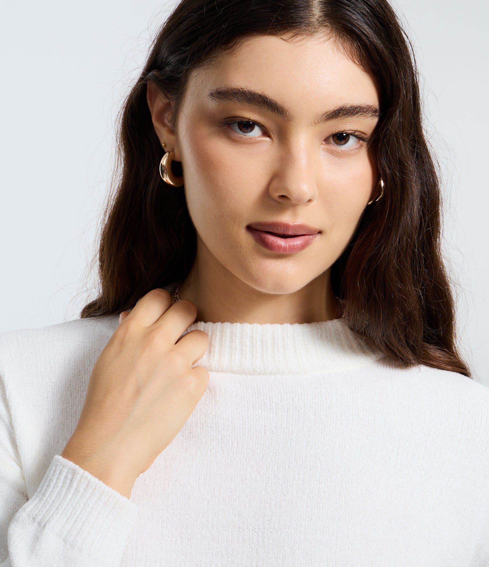 Blusa Slim em Tricô Chenille com Gola Redonda Branco 3