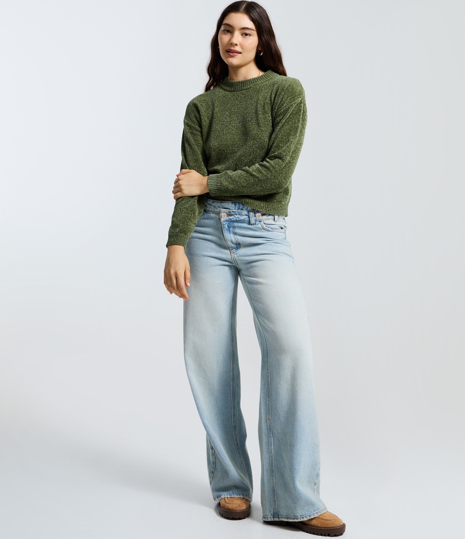 Blusa Slim em Tricô Chenille com Gola Redonda Verde Musgo 2