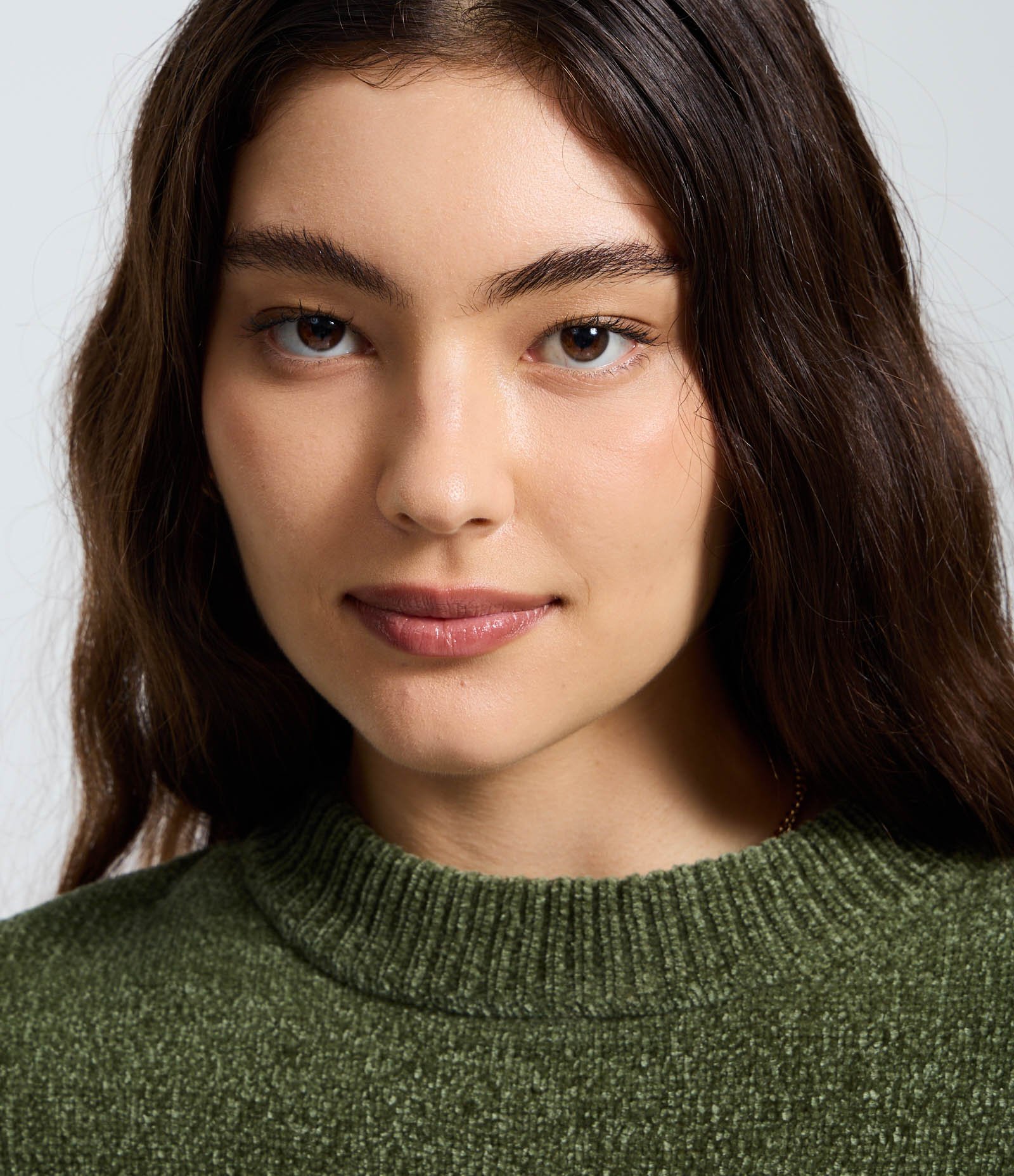 Blusa Slim em Tricô Chenille com Gola Redonda Verde Musgo 3