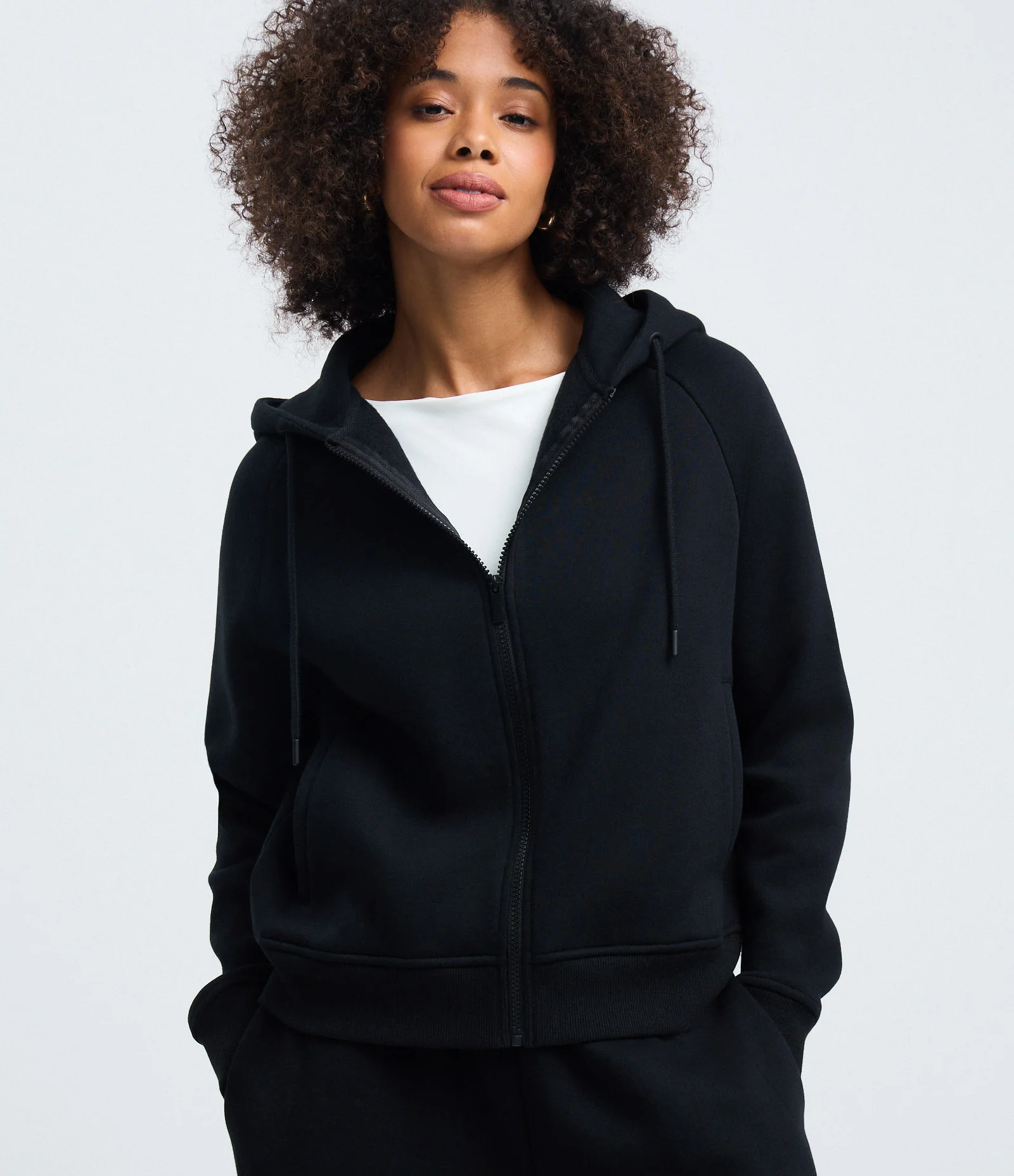 Casaco em Moletom com Capuz e Zíper Frontal Preto 1