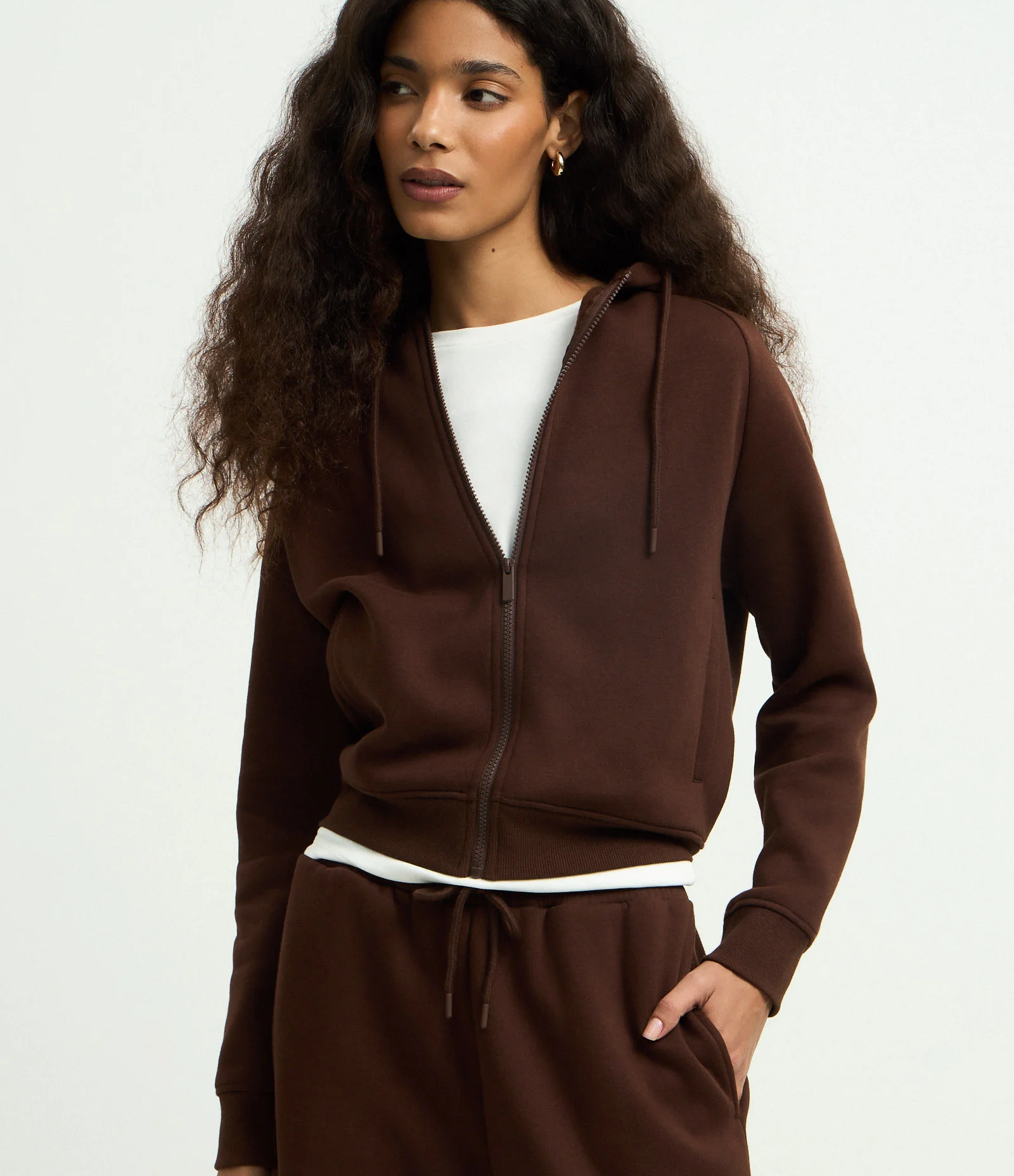 Casaco em Moletom com Capuz e Zíper Frontal Marrom 1