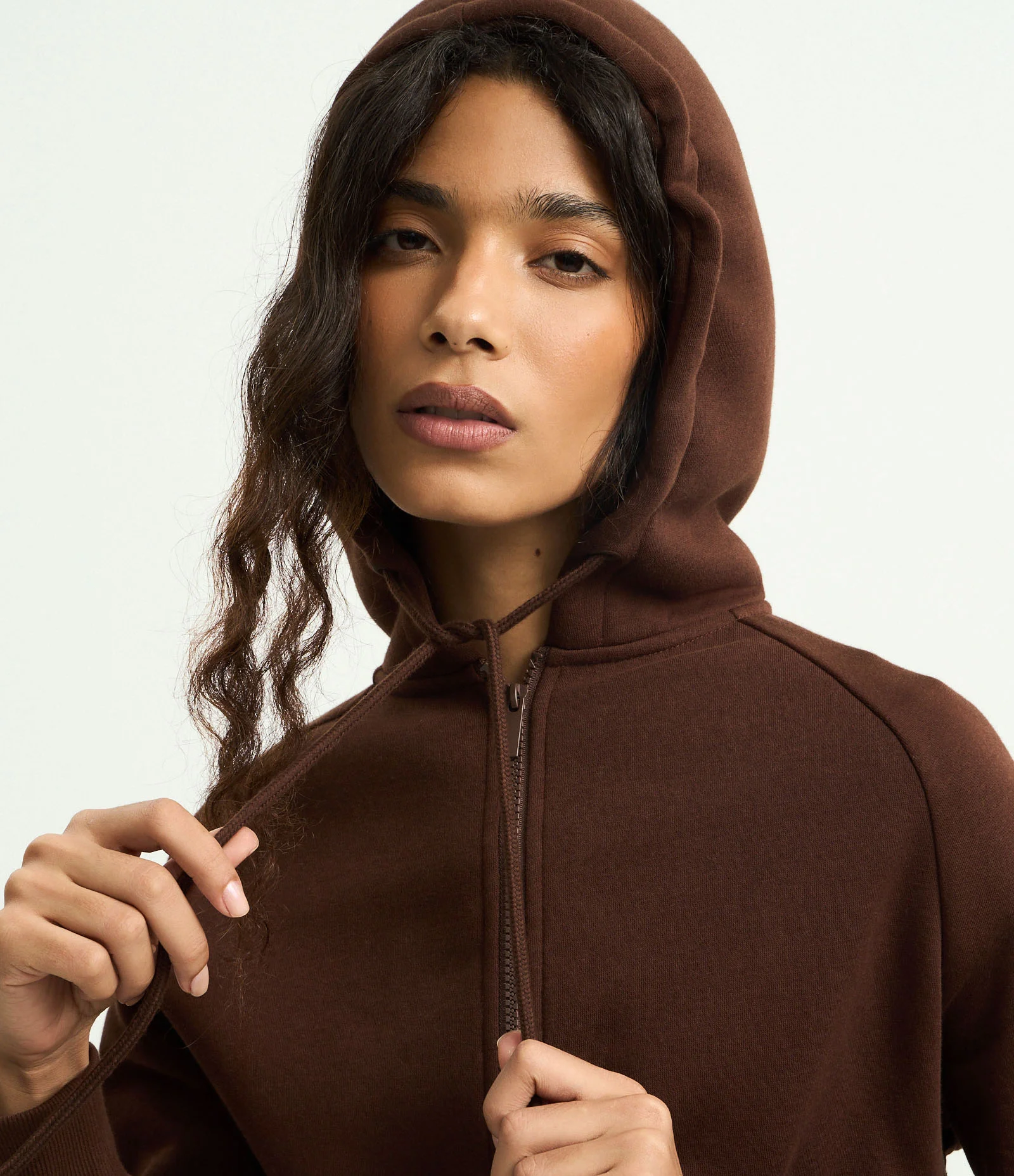 Casaco em Moletom com Capuz e Zíper Frontal Marrom 3