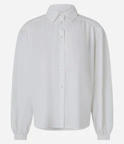 Camisa em Crepe com Franzidos no Ombro e Manga Bufante