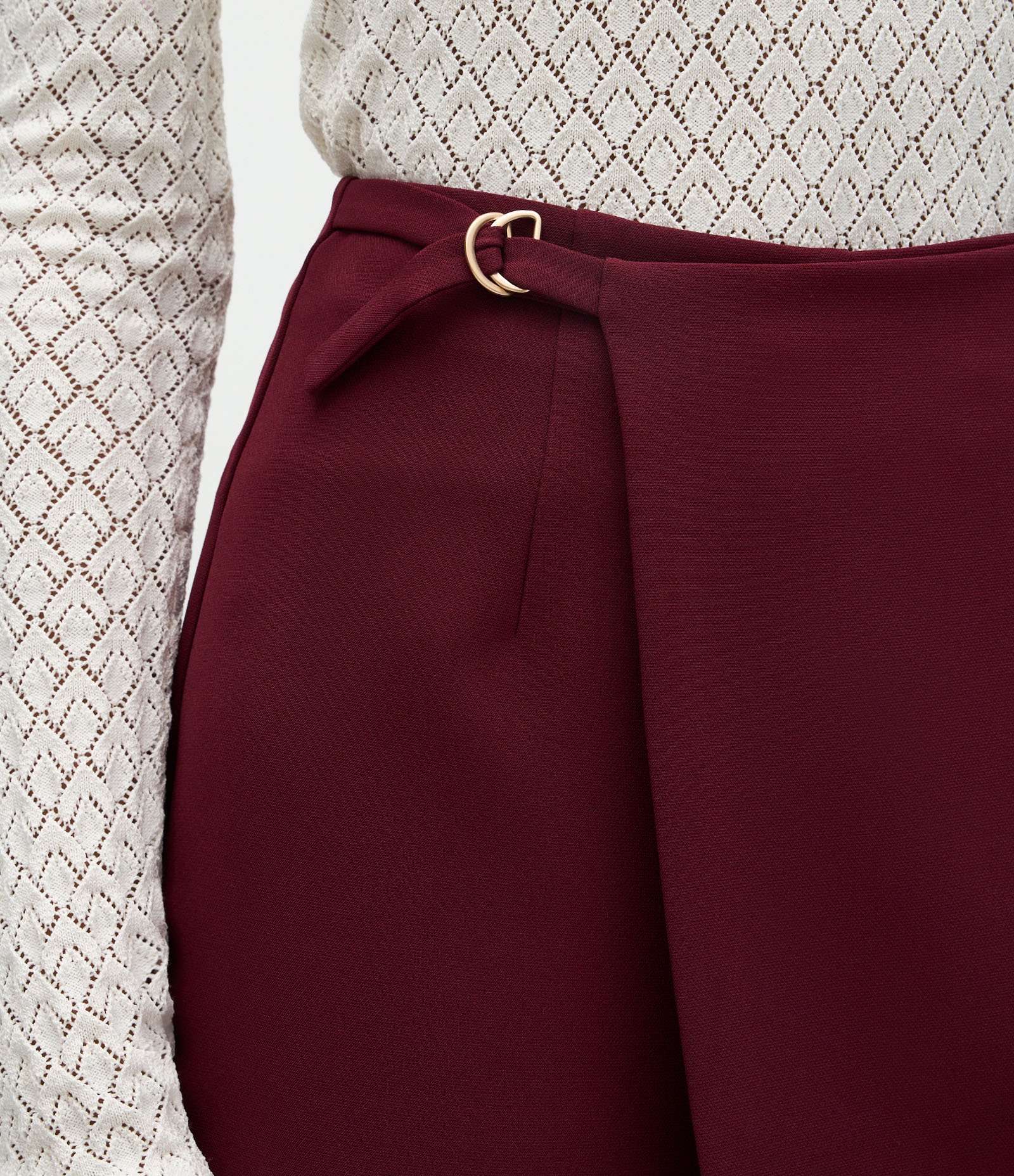 Short Saia Transpassado em Alfaiataria com Fivela Lateral Vermelho 4