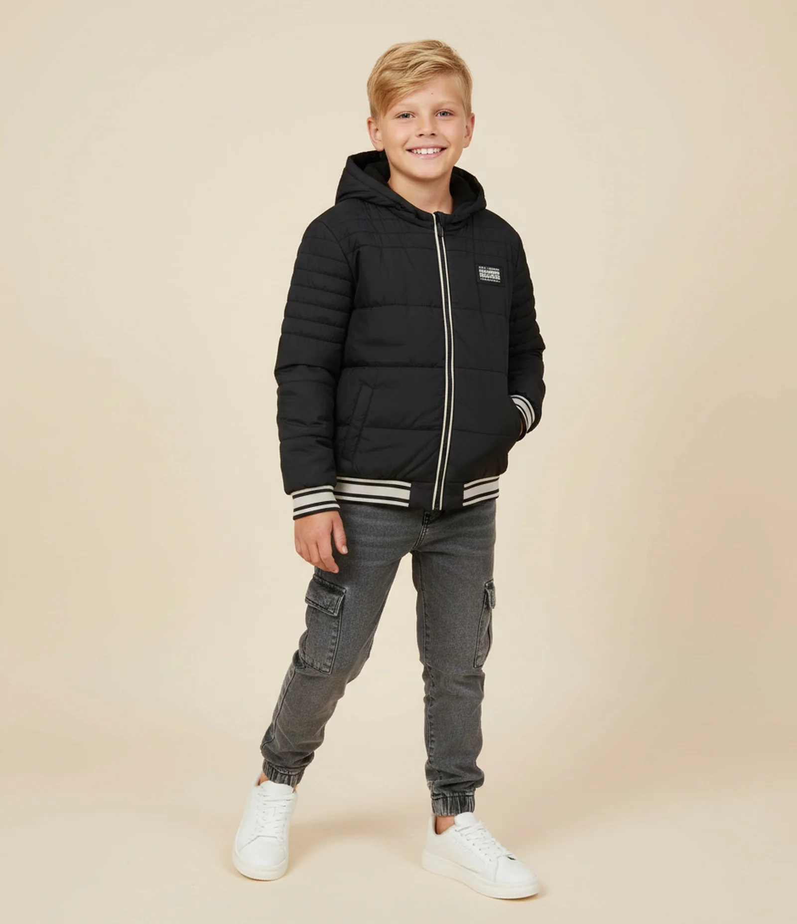 Jaqueta Infantil Puffer com Patch Emborrachado – Tam 5 a 14 Anos Preto 1