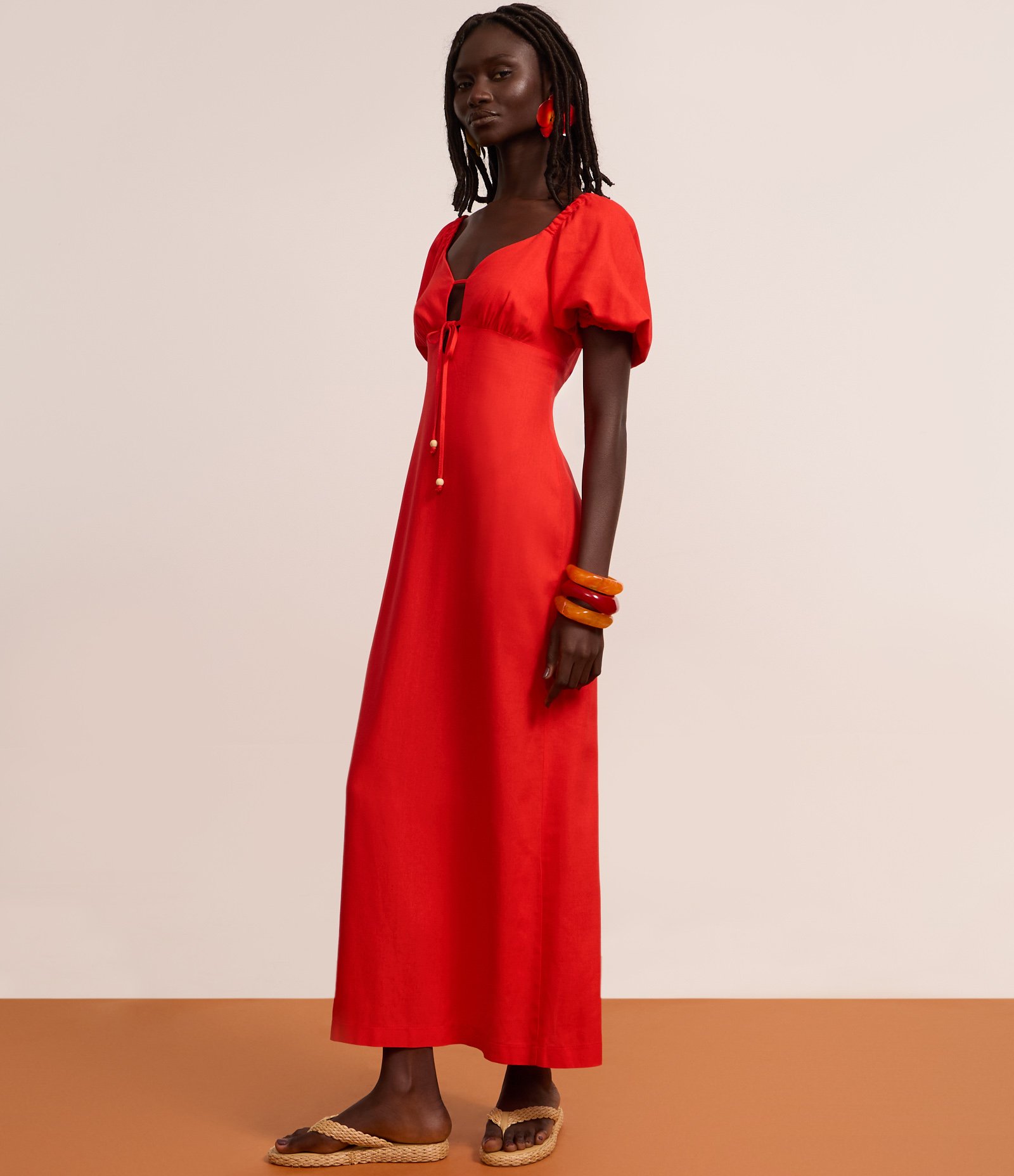 Vestido Long Midi em Viscolinho com Amarração no Busto Vermelho 4