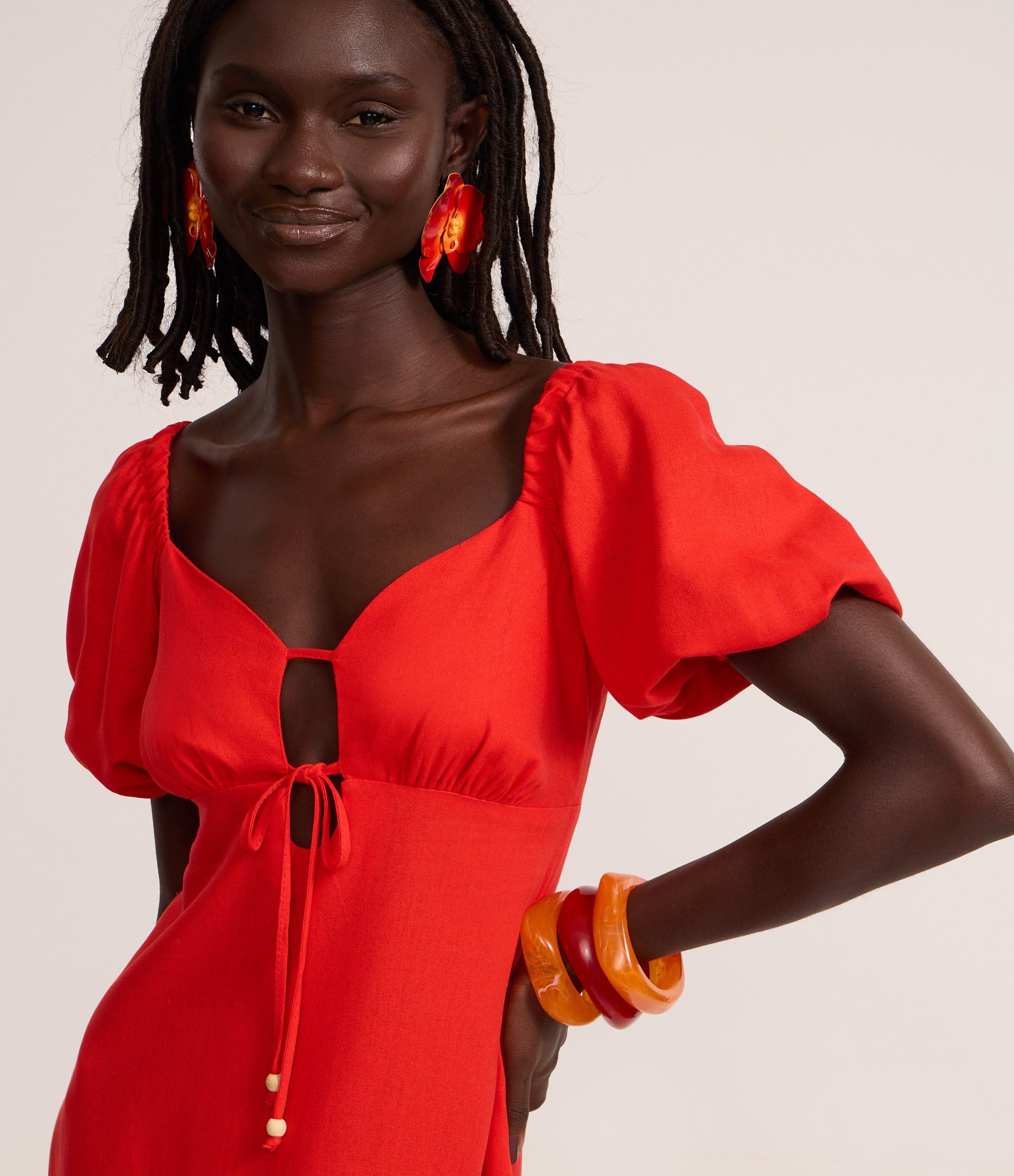 Vestido Long Midi em Viscolinho com Amarração no Busto Vermelho 2