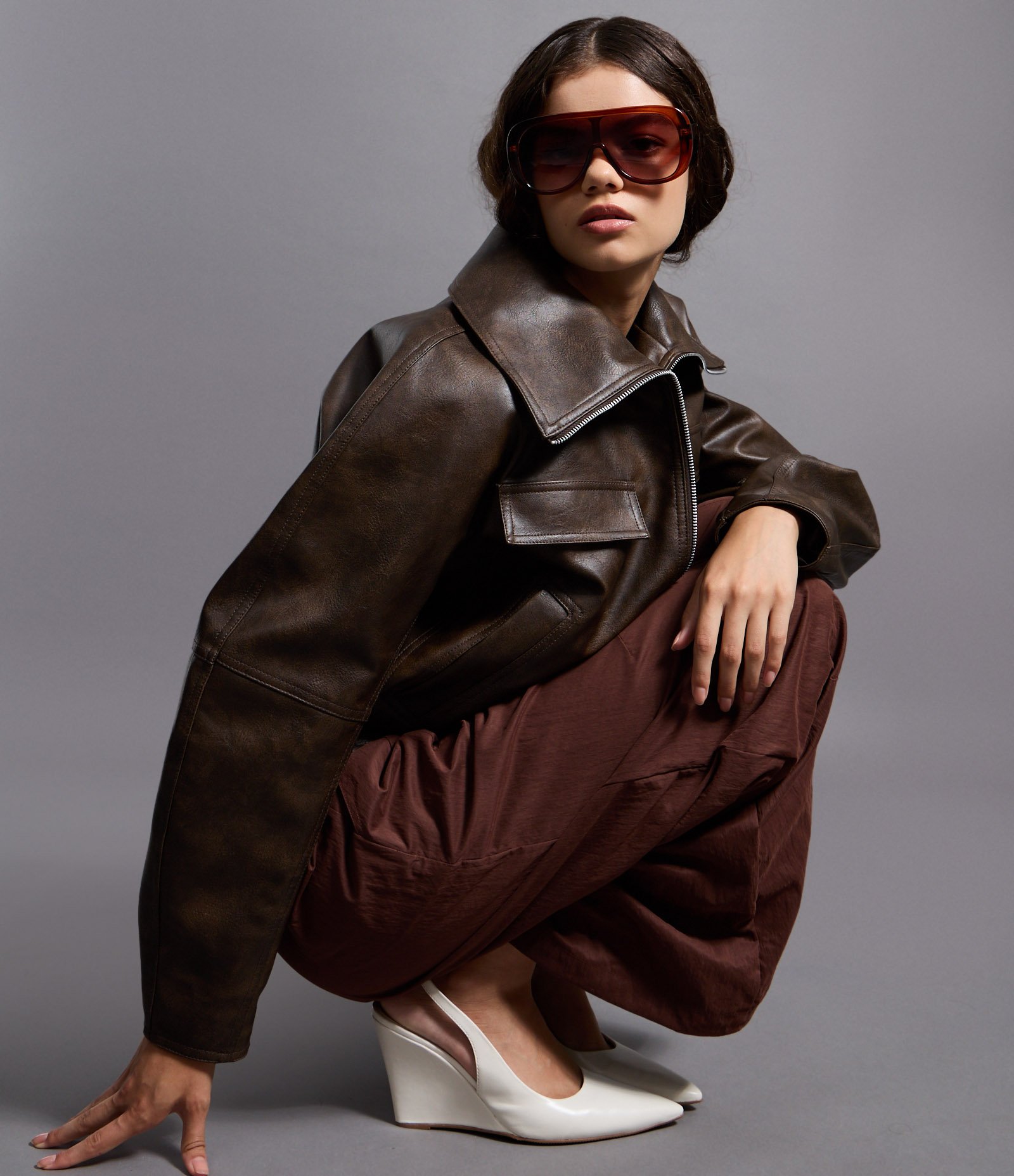 Calça Barrel com Cós Elástico Marrom 4