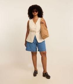 Bermuda em Jeans com Bolsos Curve & Plus Size