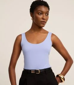 Blusa em Poliamida com Decote U e Alça Larga