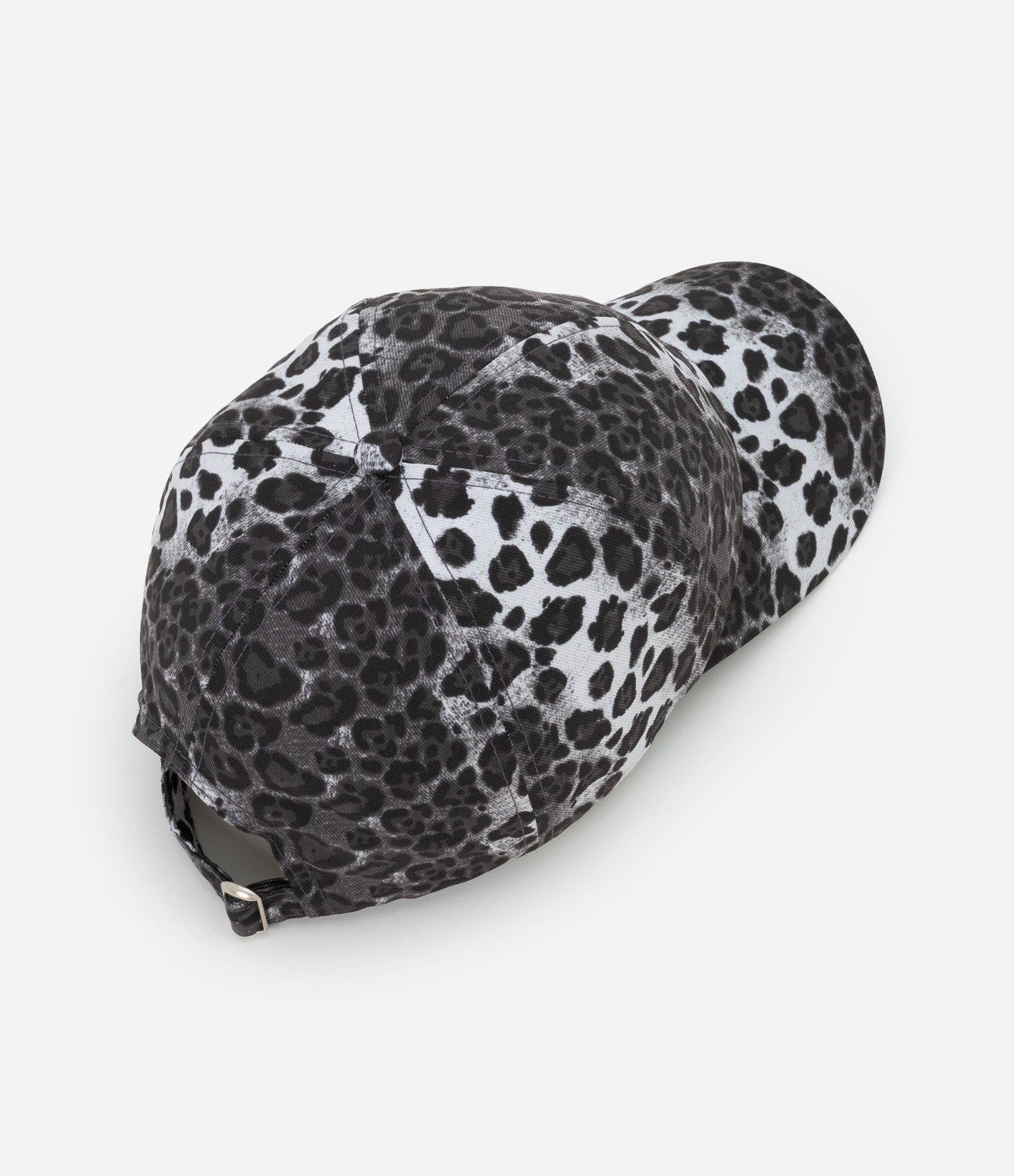 Boné Aba Curva em Sarja Estampa Animal Print Onça Preto 3