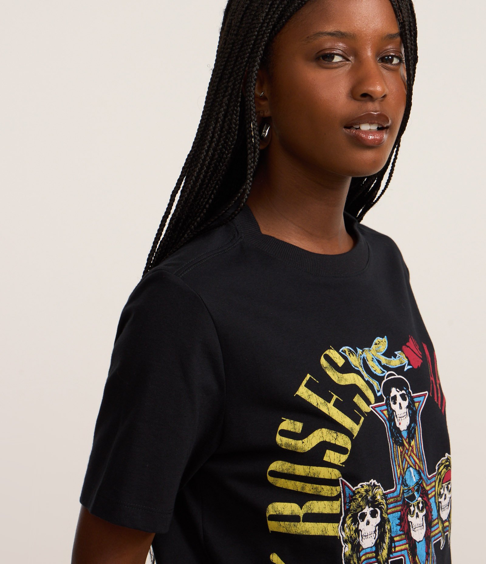 Camiseta em Algodão com Estampa Guns'n'Roses Frente e Costas Preto 3