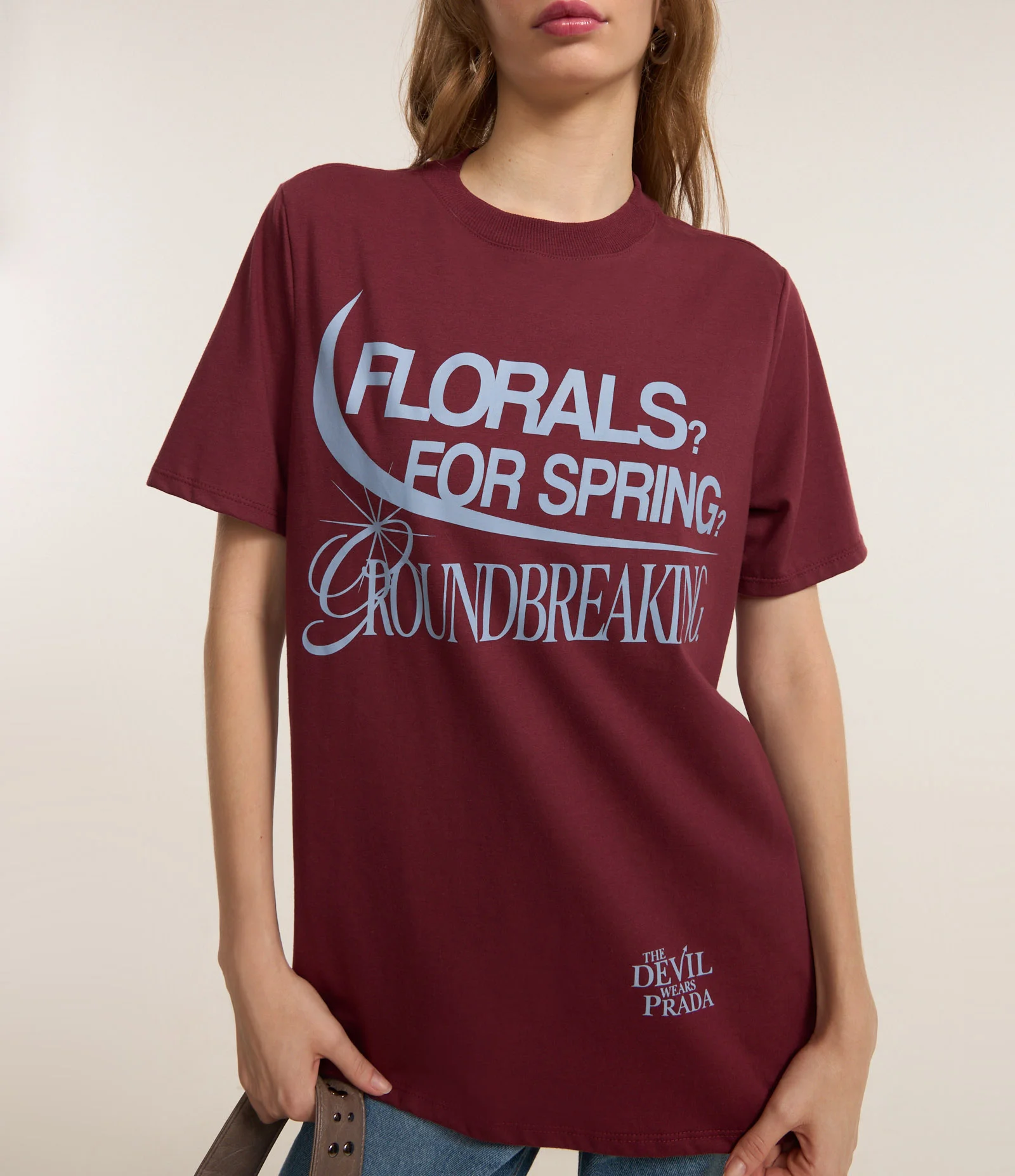 Camiseta T-shirt Com Estampa Lettering do Diabo Veste Prada Vermelho 3