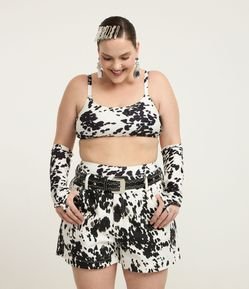 Short em Sarja com Estampa Animal Print Vaquinha