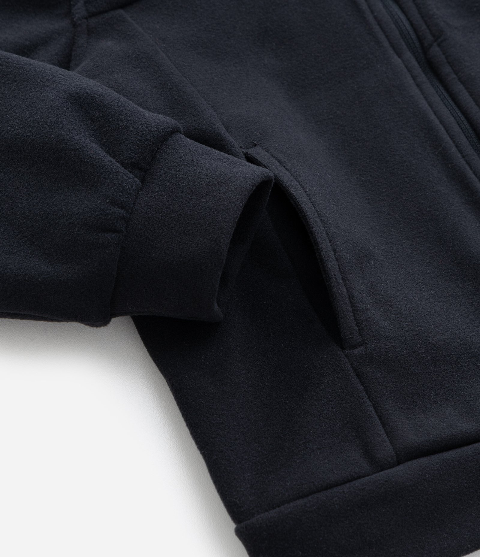 Casaco Infantil em Polar Fleece com Capuz e Bordado – Tam 1 a 5/6 Anos Preto 4