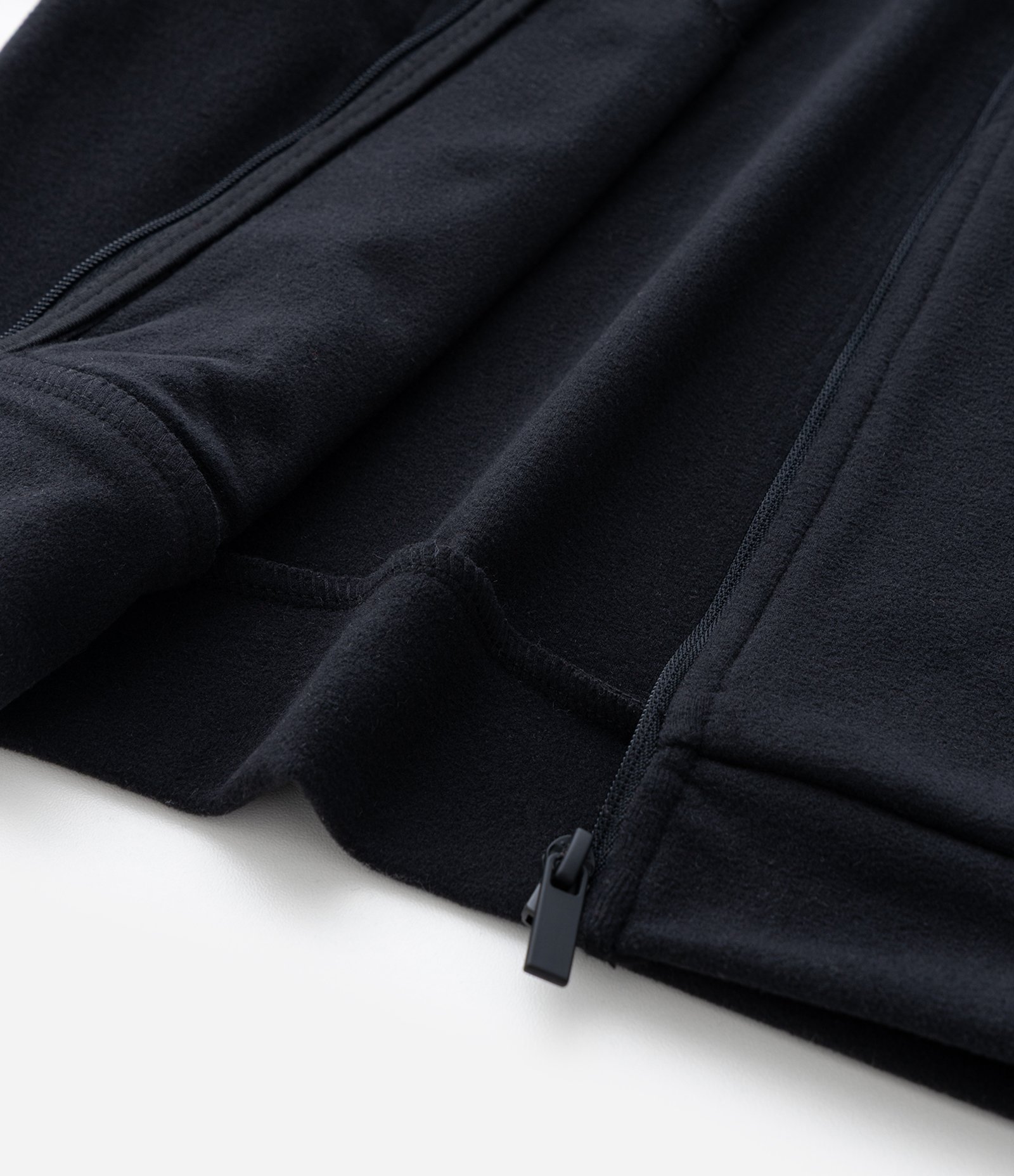 Casaco Infantil em Polar Fleece com Capuz e Bordado – Tam 1 a 5/6 Anos Preto 6