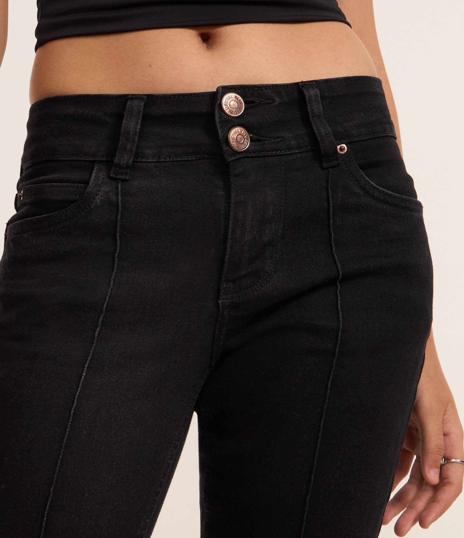 Calça Bootcut em Jeans com Nervuras Preto 4