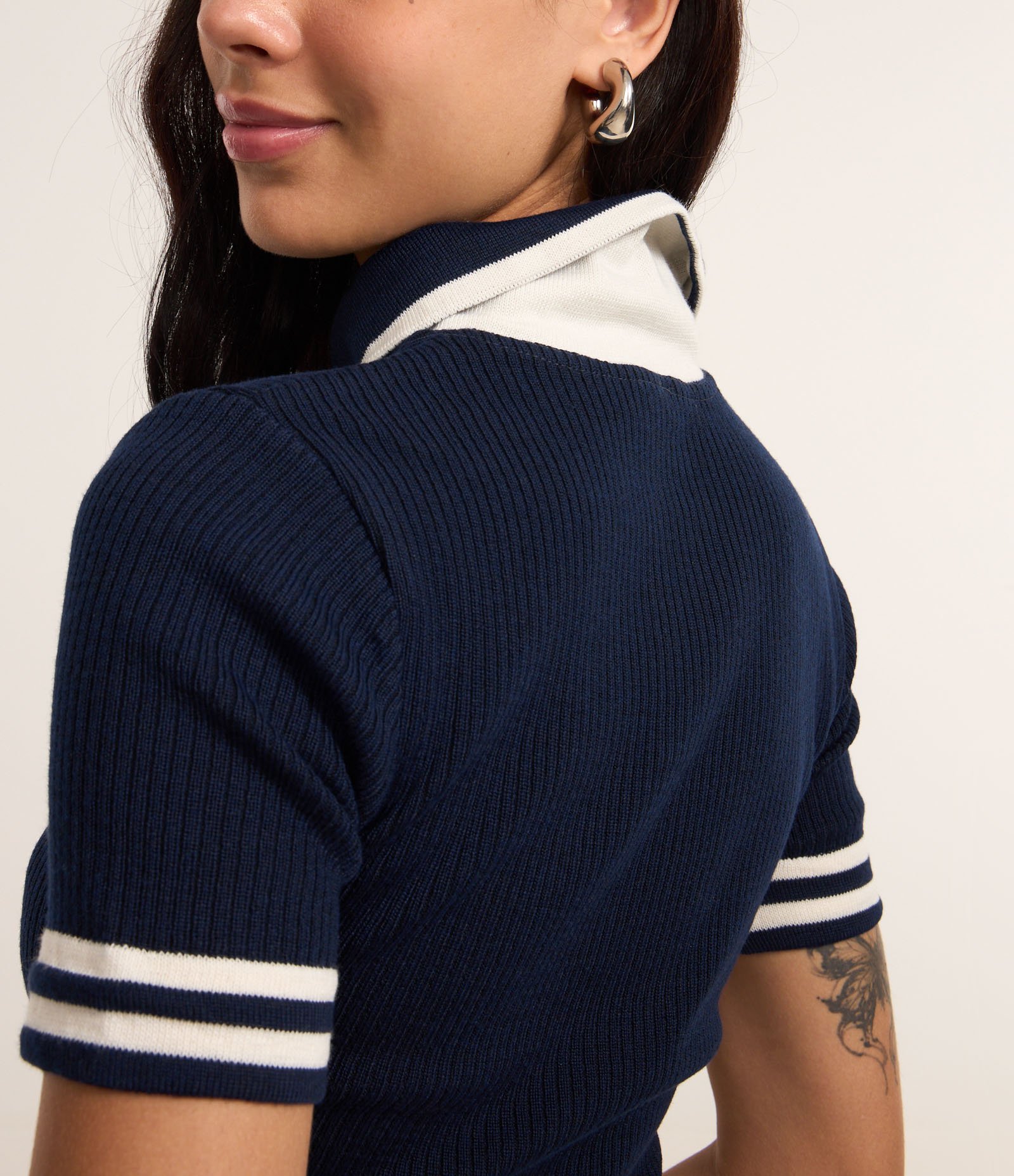 Blusa Polo em Tricô com Listras Contrastantes Azul Marinho 4