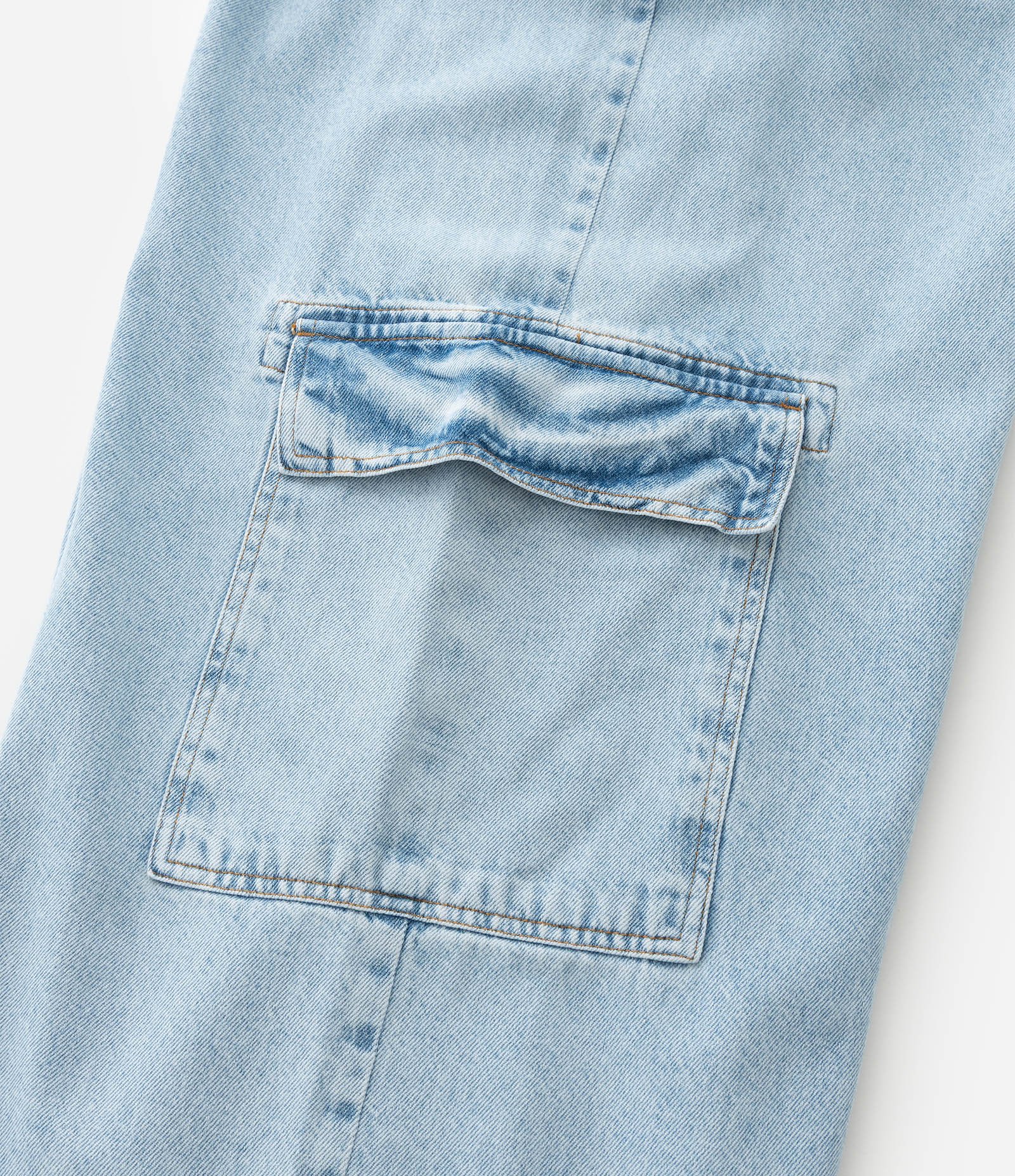 Calça Wide Leg em Jeans com Bolso Cargo Curve & Plus Size Azul 9