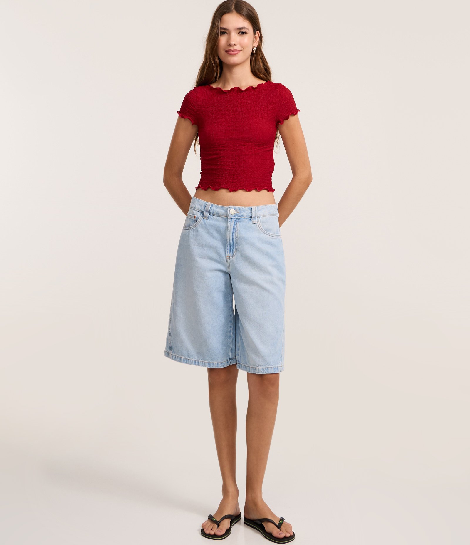 Blusa com Textura e Ondinhas nos Viés Vermelho 2