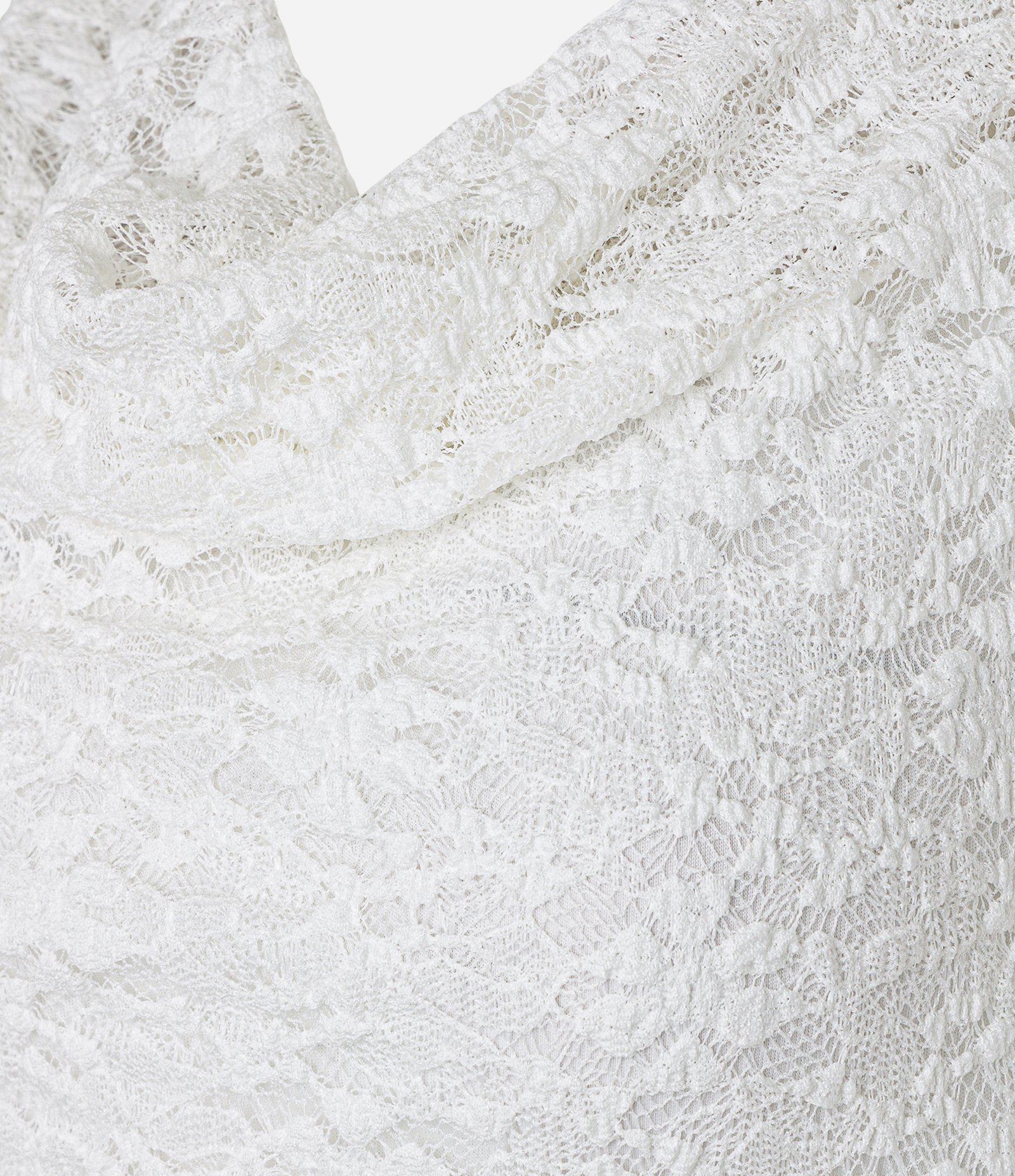 Blusa em Renda com Gola Redonda Branco 8