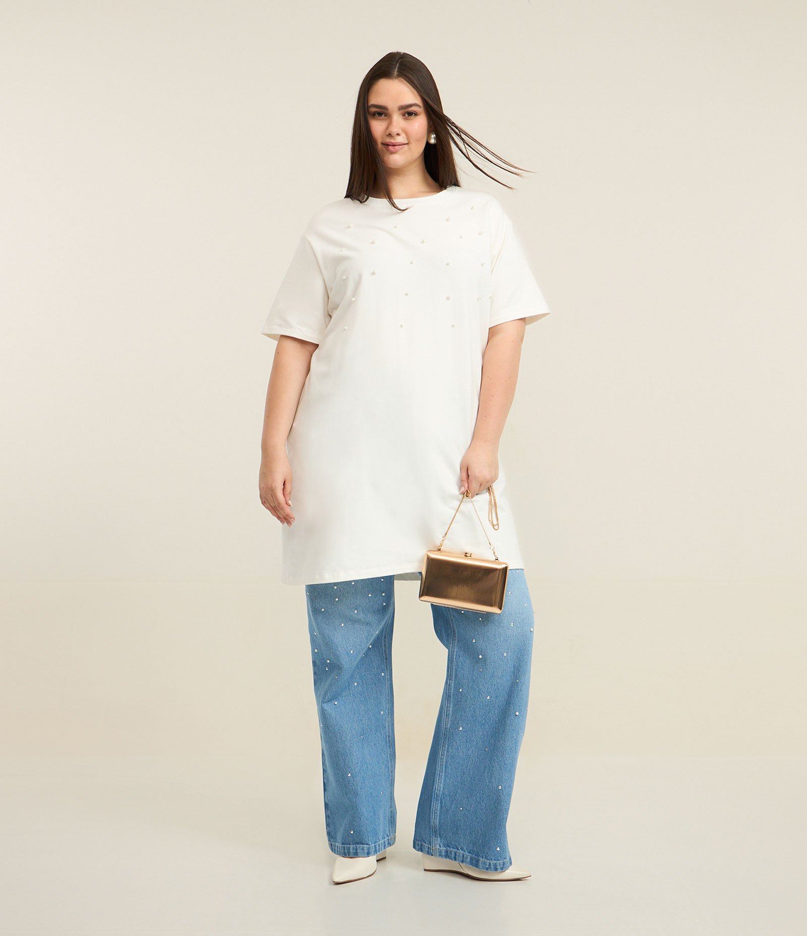 Calça Reta em Jeans com Strass e Pérolas Aplicadas Curve & Plus Size Azul 1