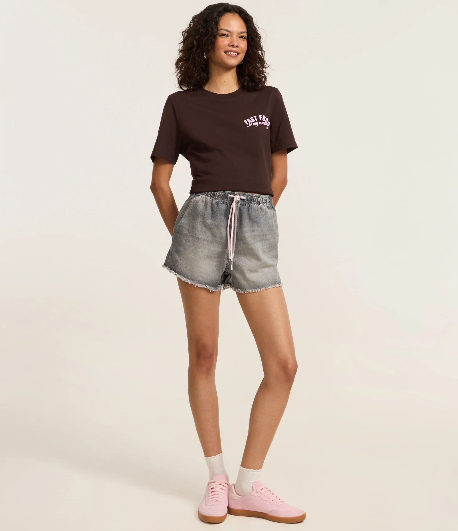 Camiseta T-Shirt em Algodão com Estampa Lettering Fast Food Marrom 2