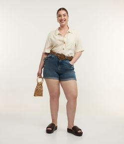 Short Hot Pants Jeans com Barra Dobrada Curve & Plus Size